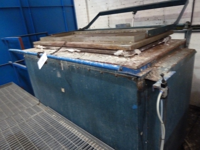 Electrically  Heated Saltbath