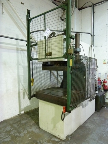 Steco Type HP150 Hydraulic C-Frame Power Press