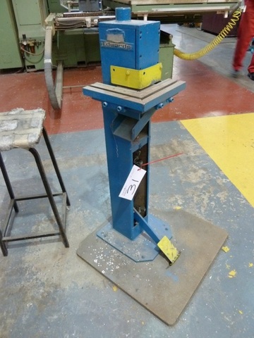 Edwards Pedestal V Notcher