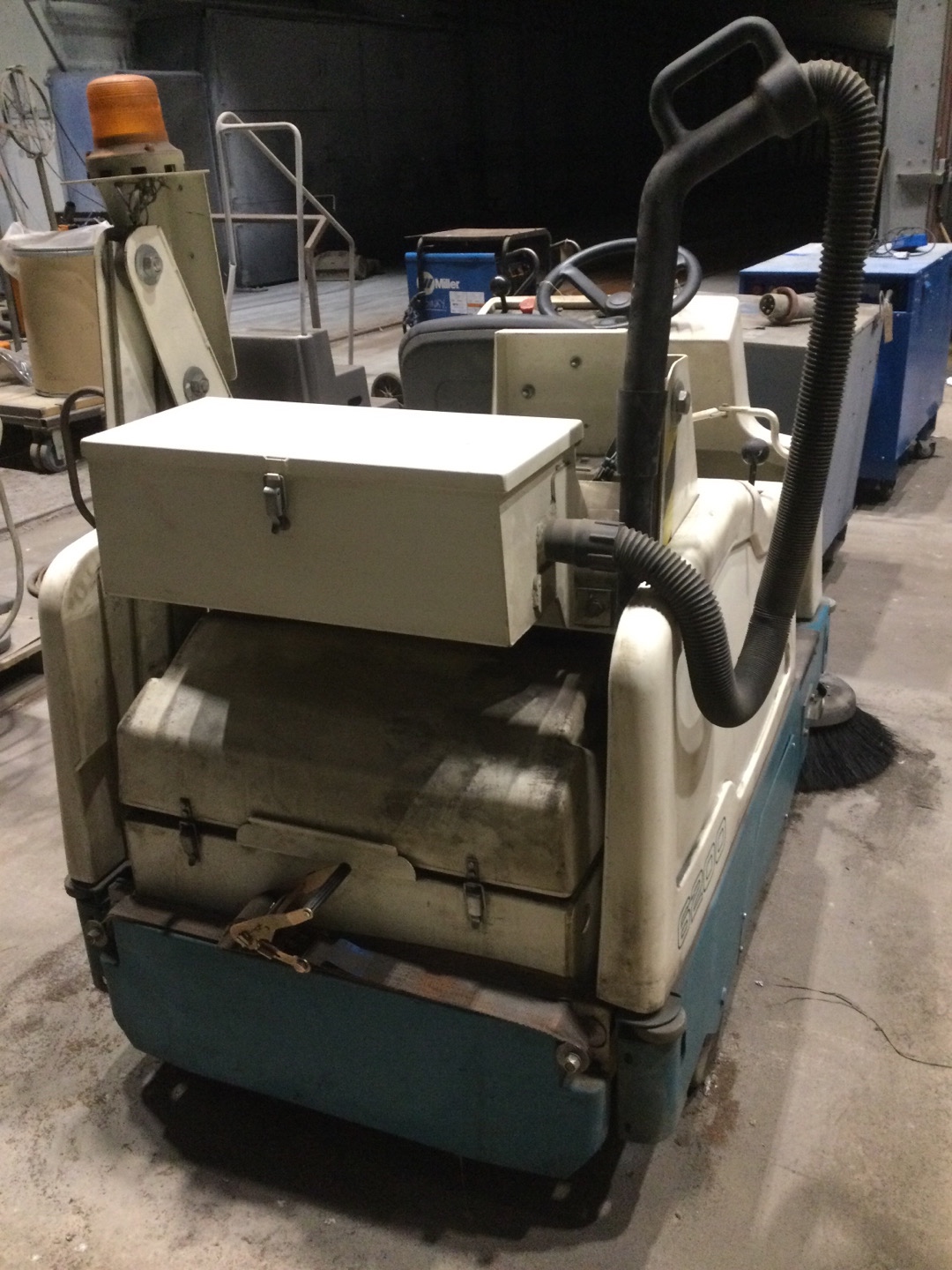 Tennant 6200 Floor Sweeper
