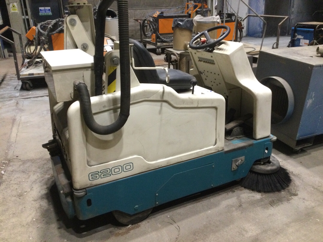 Tennant 6200 Floor Sweeper