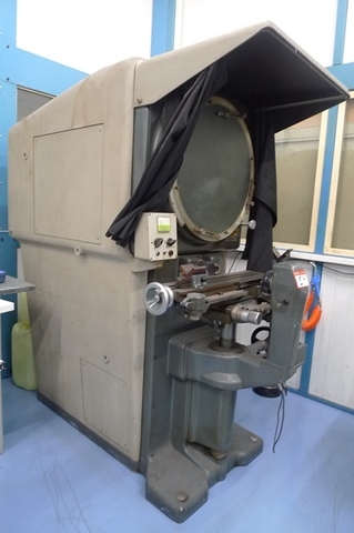 Microtecnica P 600 -A -B, Profile Projector