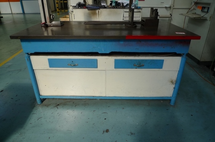 Cast iron marking out table