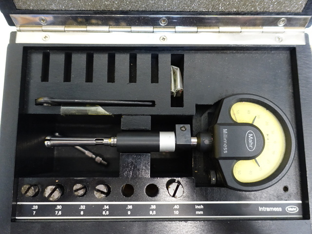 Carl Mahr Assorted bore gauges and extension rods