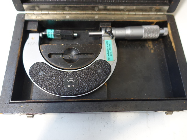 Assorted micrometers including Mitutoyo, Boretti and Mahr, 0-25mm (Qty 2)