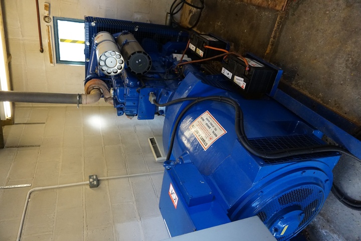 Volvo TD120A Generator