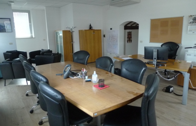 Various Pieces of Office Furniture - See Lot