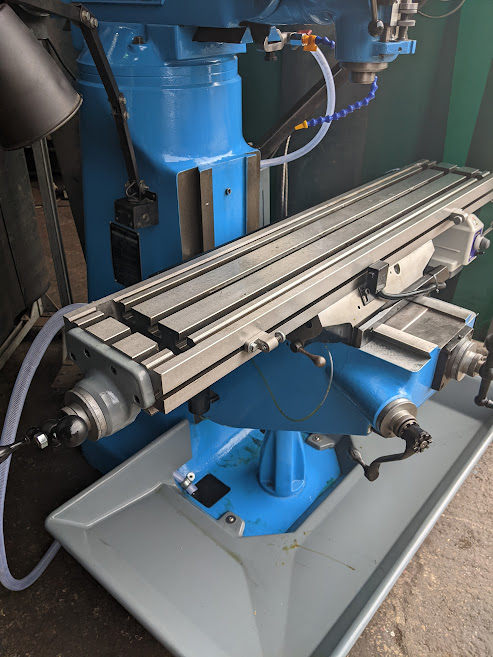 Bridgeport Vari Speed Turret Mill