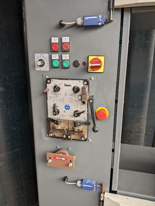 Bauer Sagemaschinen Vertical Bandsaw