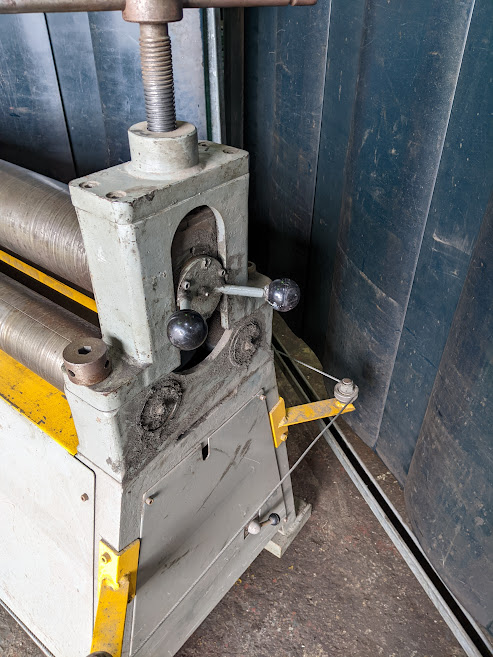 Pyramid Top  Roll Slip Powered Rolls