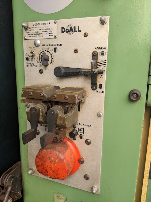 Do-All Vertical Bandsaw