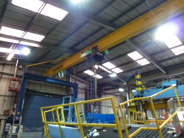 Granada Travelling Crane