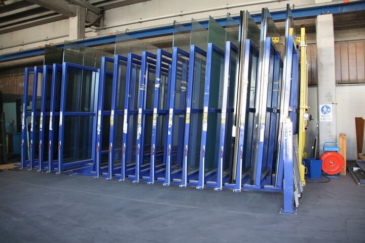 Mistrello Type OM/CLV/SA17 Powered glass storage system