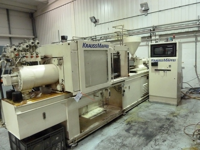 Krauss Maffei KM90 -210B Plastic Injection Moulding Machine