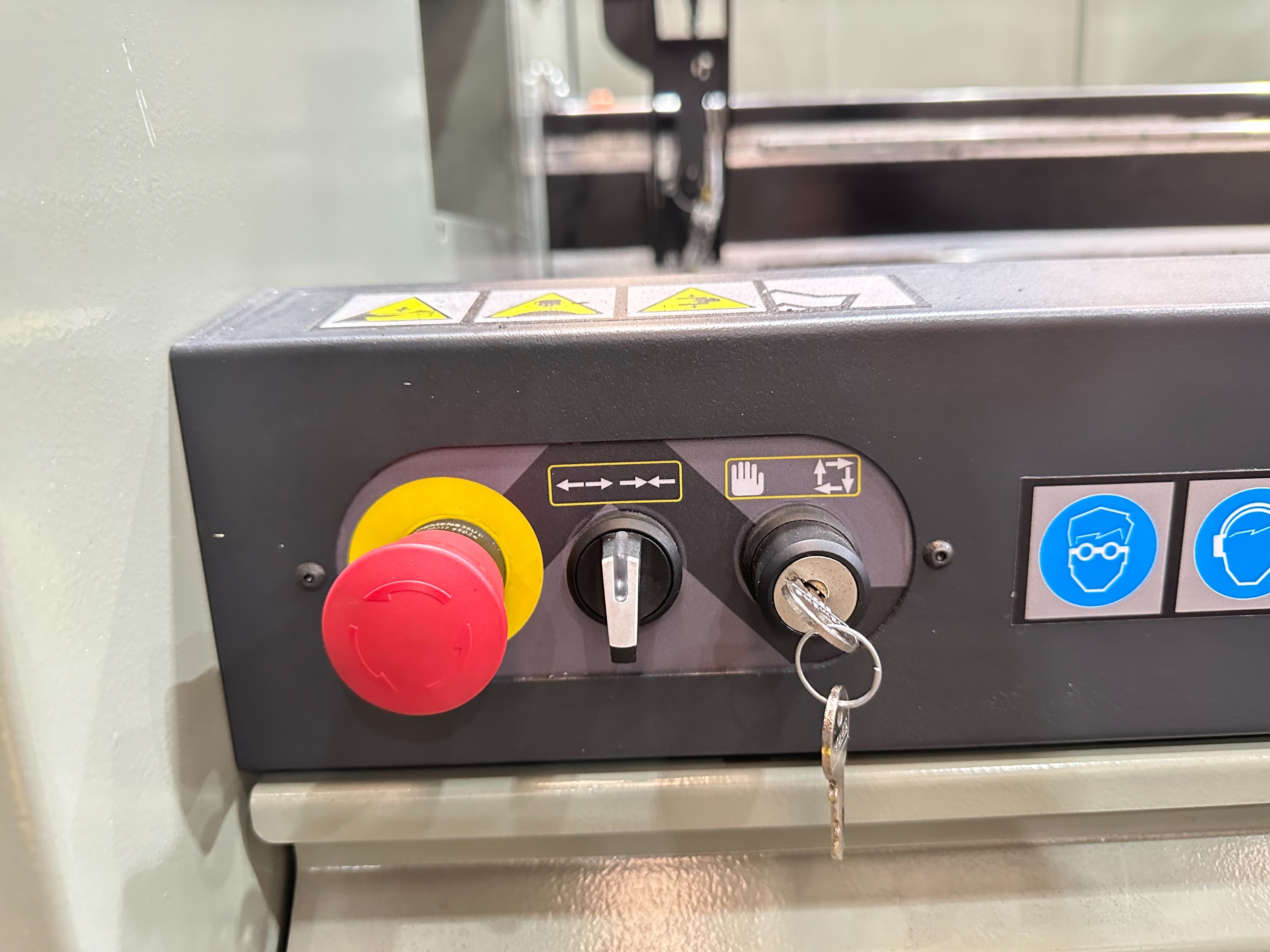 Emmegi Phantomatic M3 CNC Machining Centre