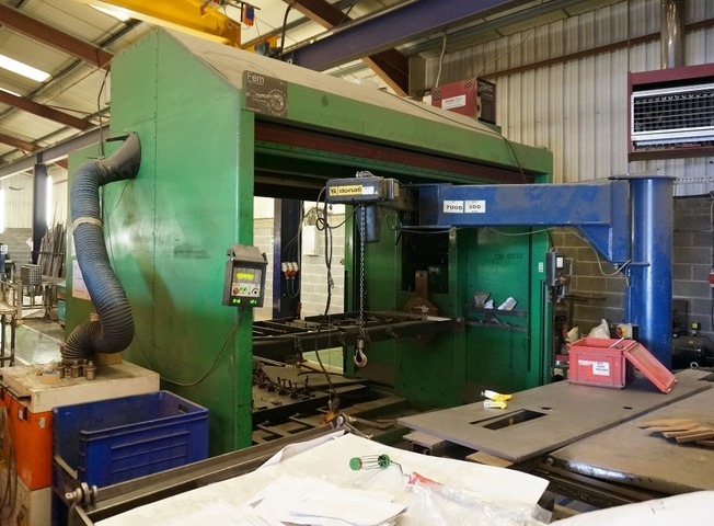 Motoman Welding Cell with Yaskawa Motoman NX100 Robot Controller with Touch screen programming pendant