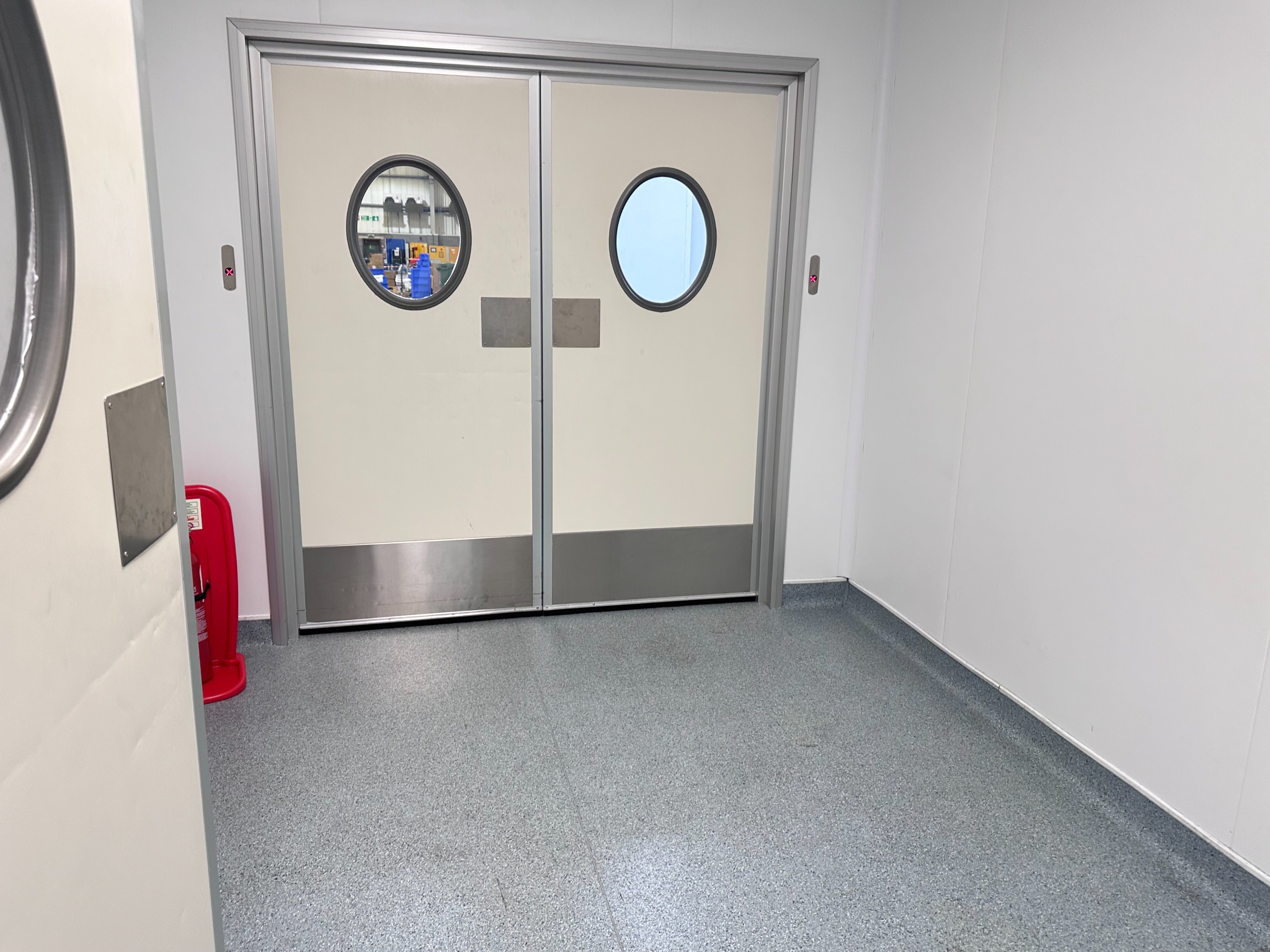 Life Science Class 7 Clean Room (2012)