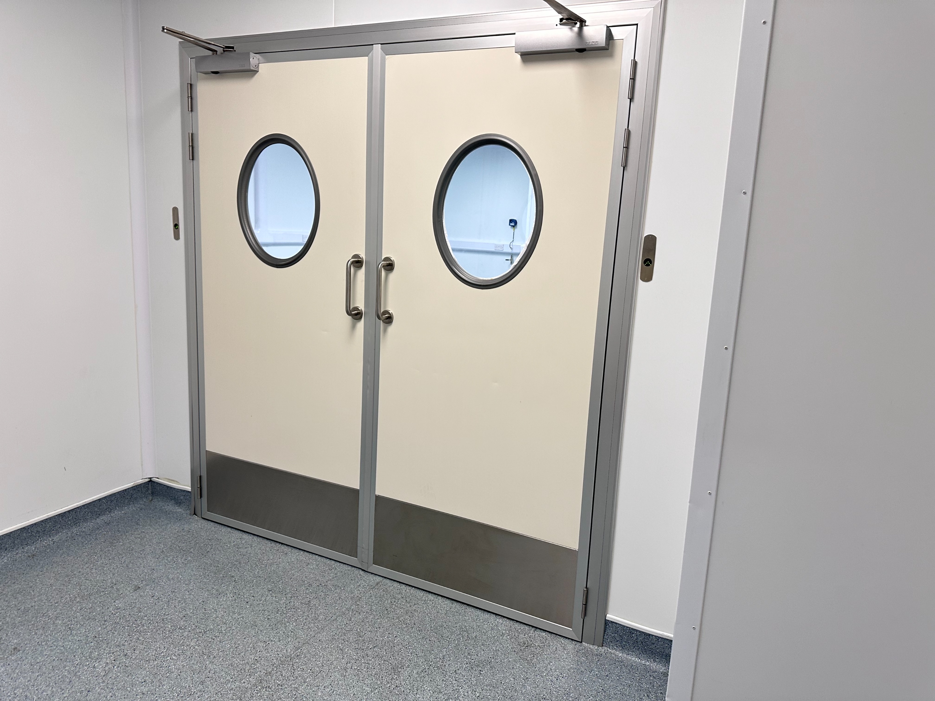 Life Science Class 7 Clean Room (2012)