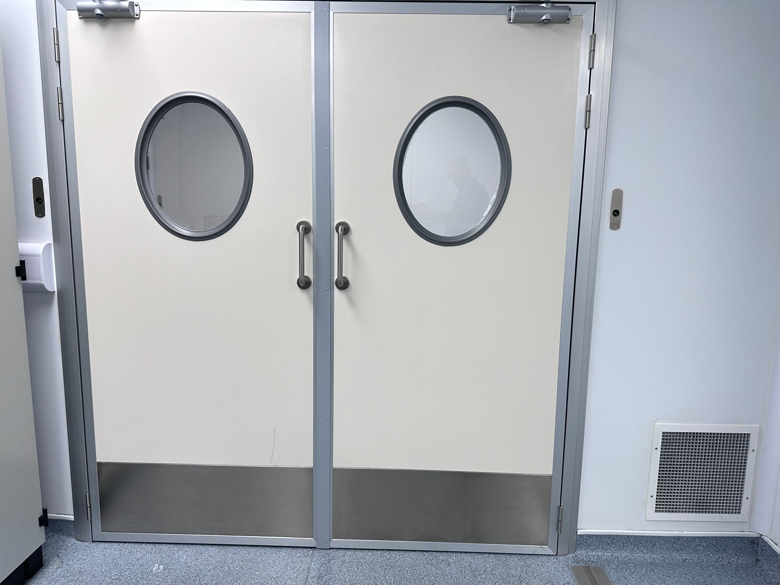 Life Science Class 7 Clean Room (2012)