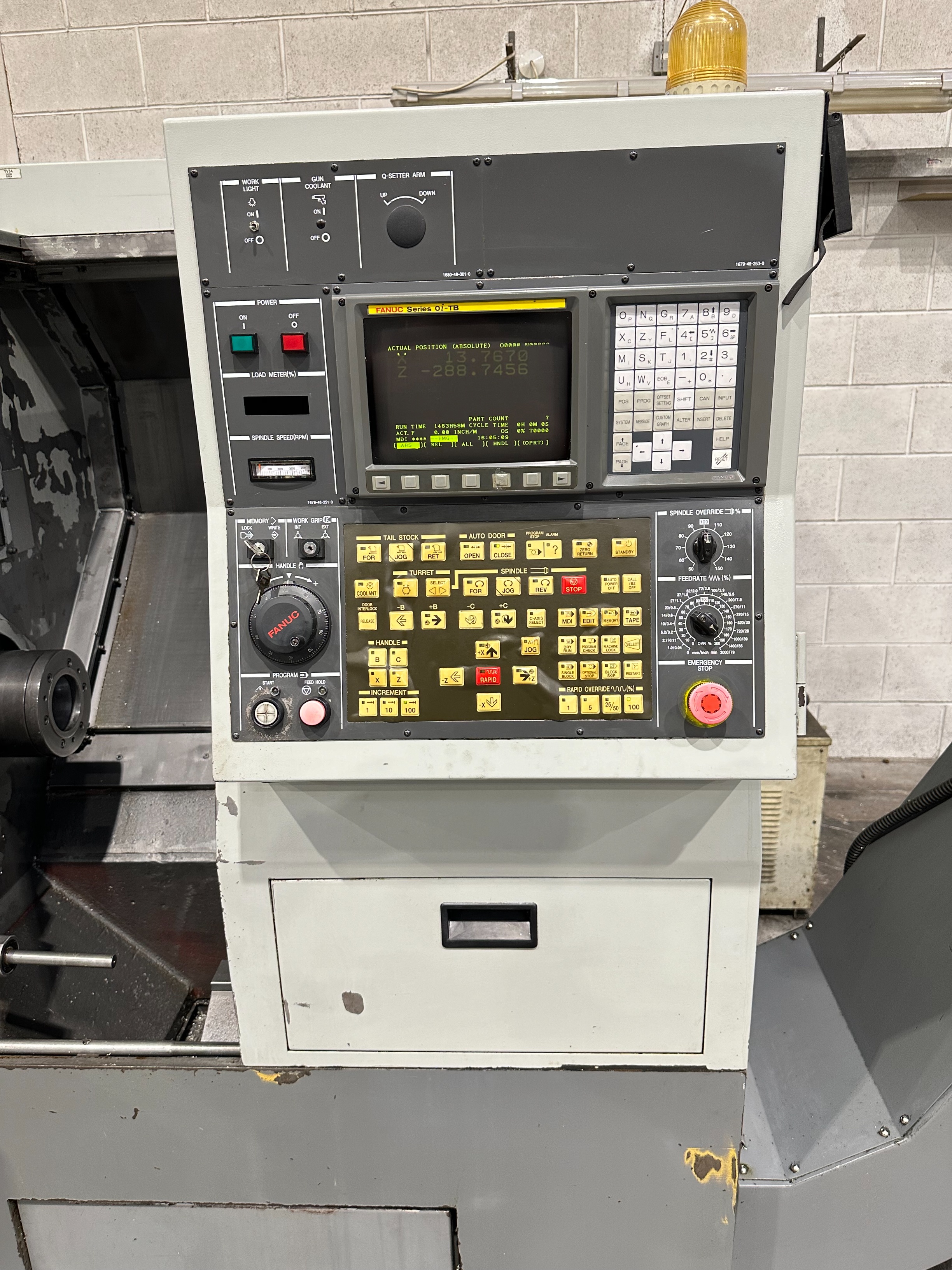 Hyundai Kia SKT200 CNC Lathe (2005)