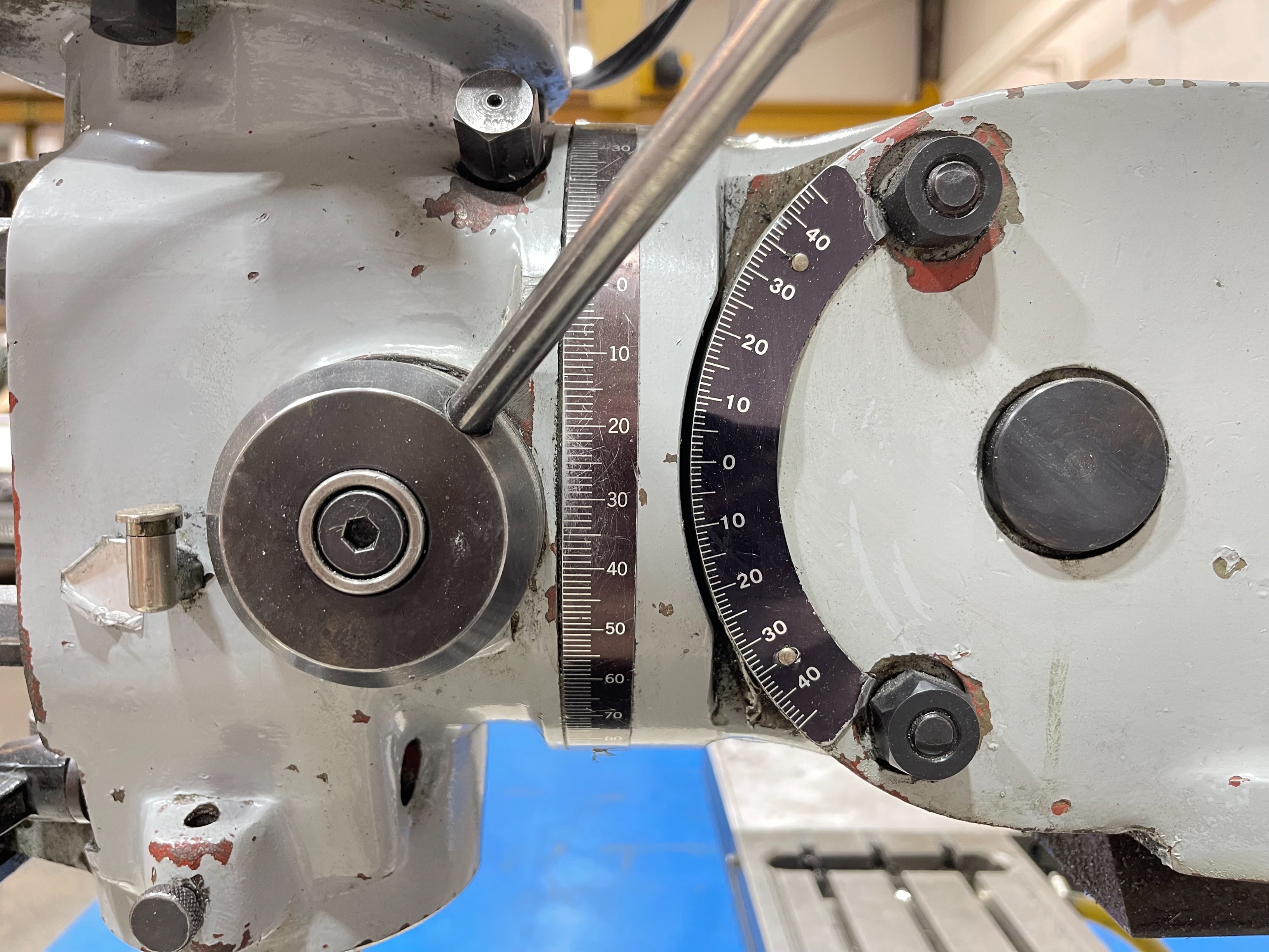 XYZ EMX 2000 Turret Mill