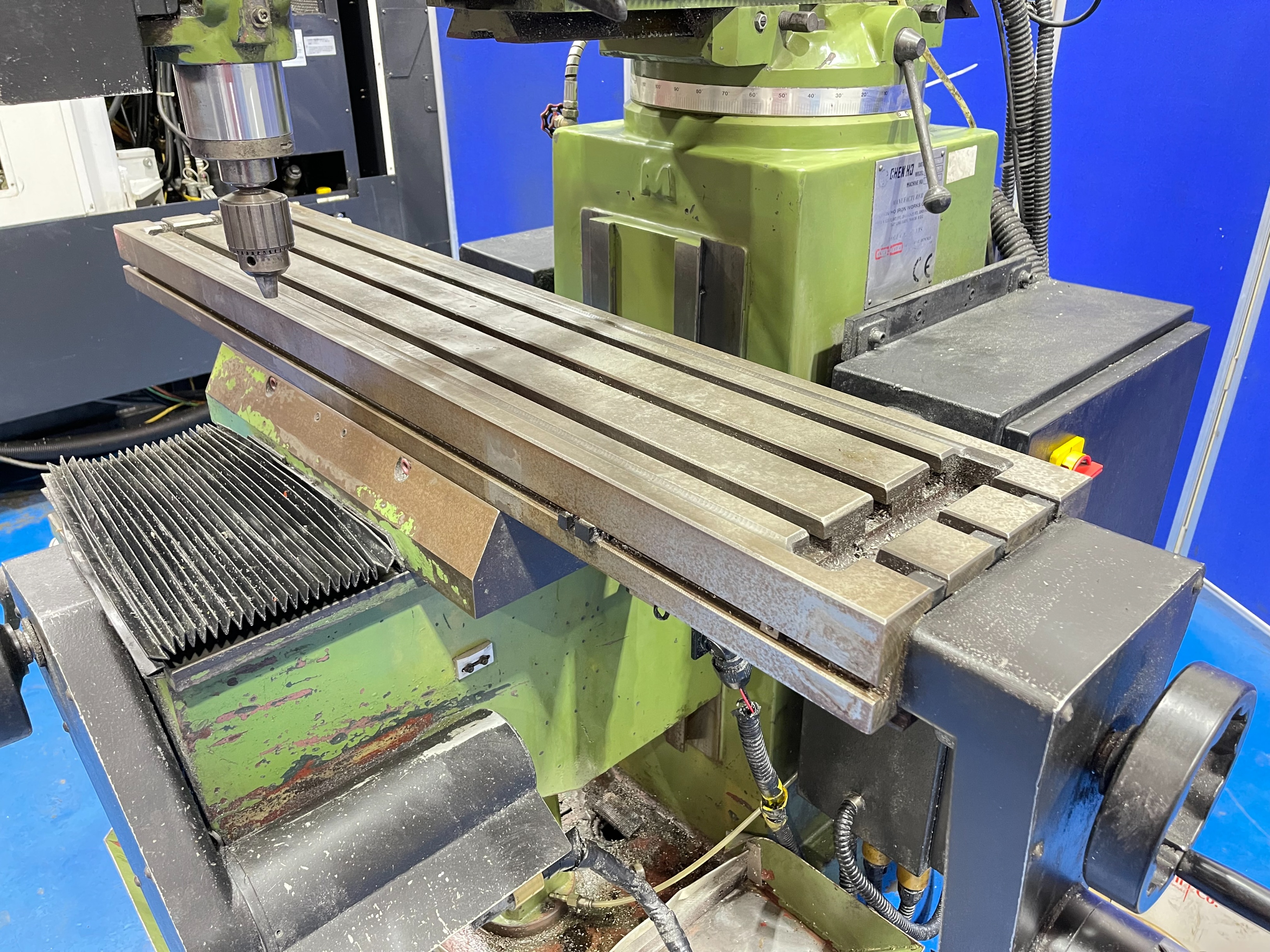 Chen Ho CH-V1600S NC Turret Head Milling Machine