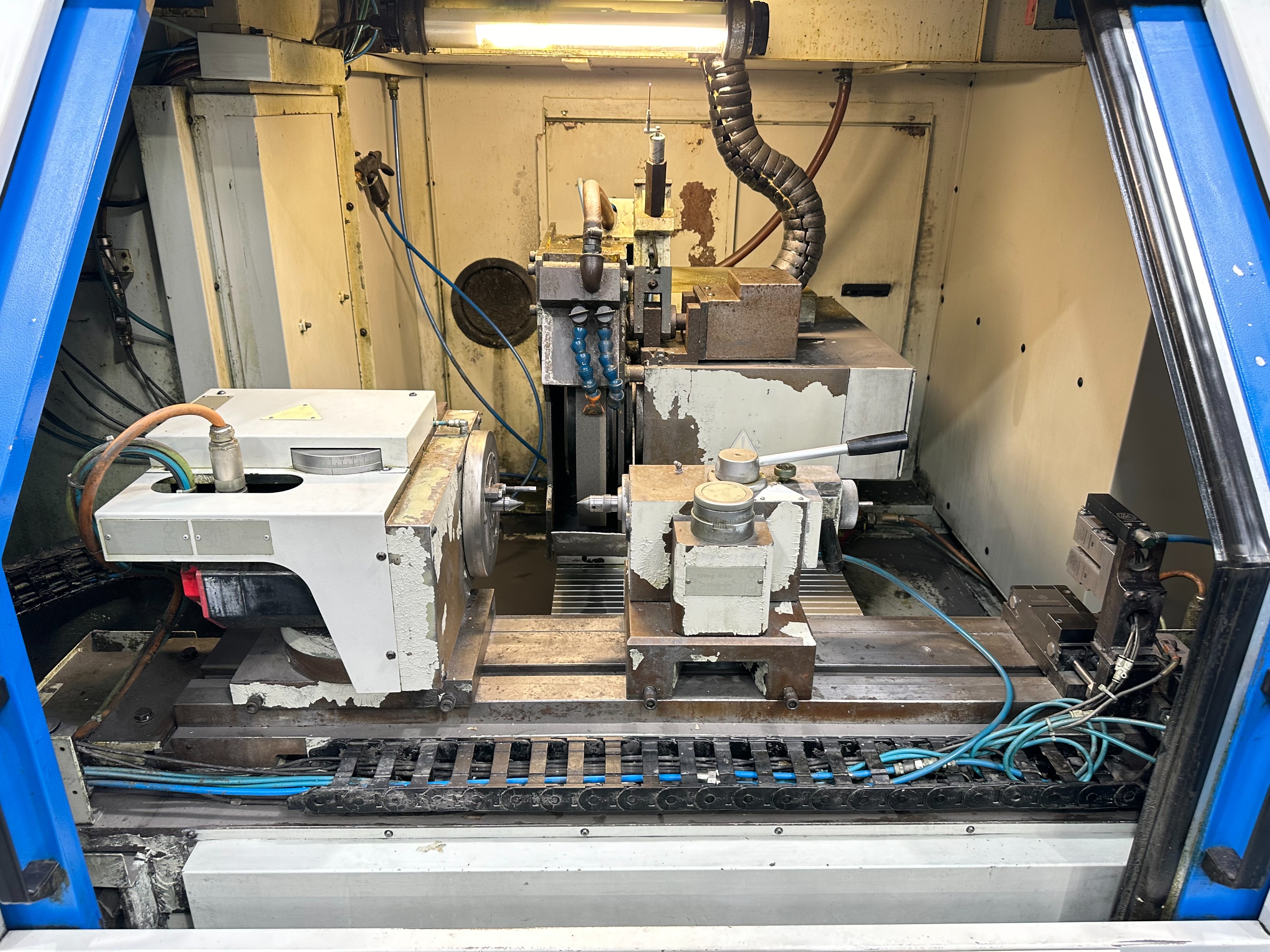 Jones & Shipman Ultramat - 650 - Easy - E NC Programmable Cylindrical Grinder