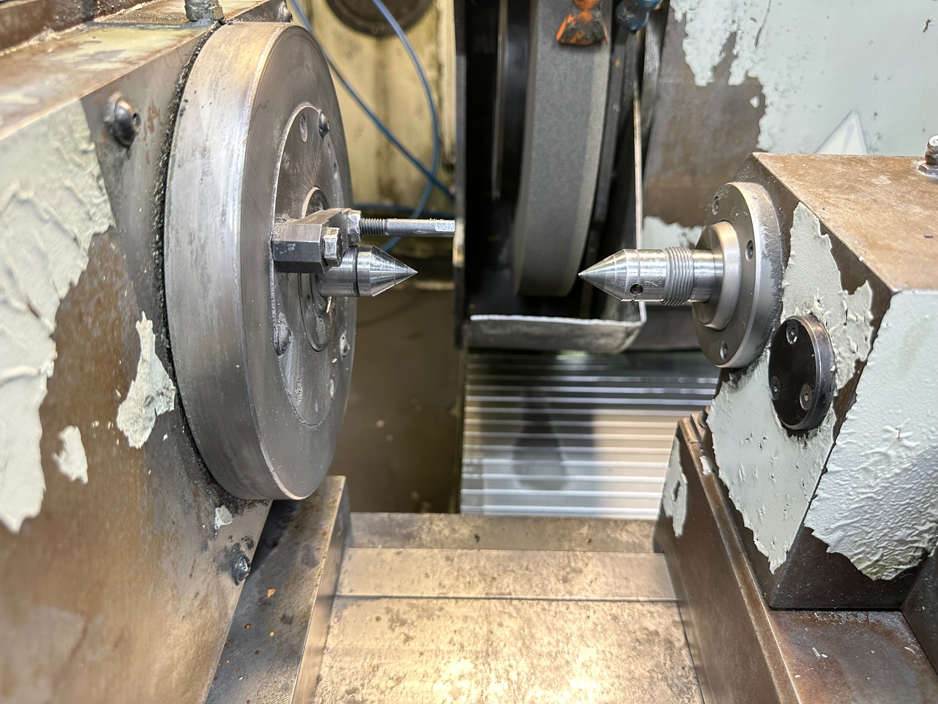 Jones & Shipman Ultramat - 650 - Easy - E NC Programmable Cylindrical Grinder
