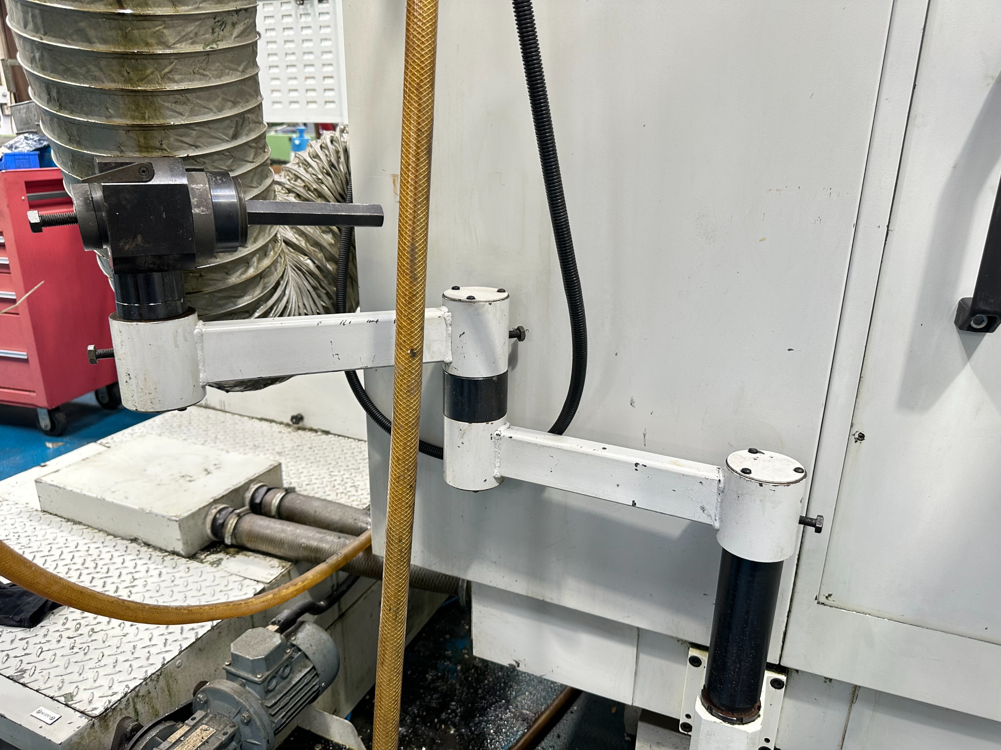Jones & Shipman Ultramat - 650 - Easy - E NC Programmable Cylindrical Grinder