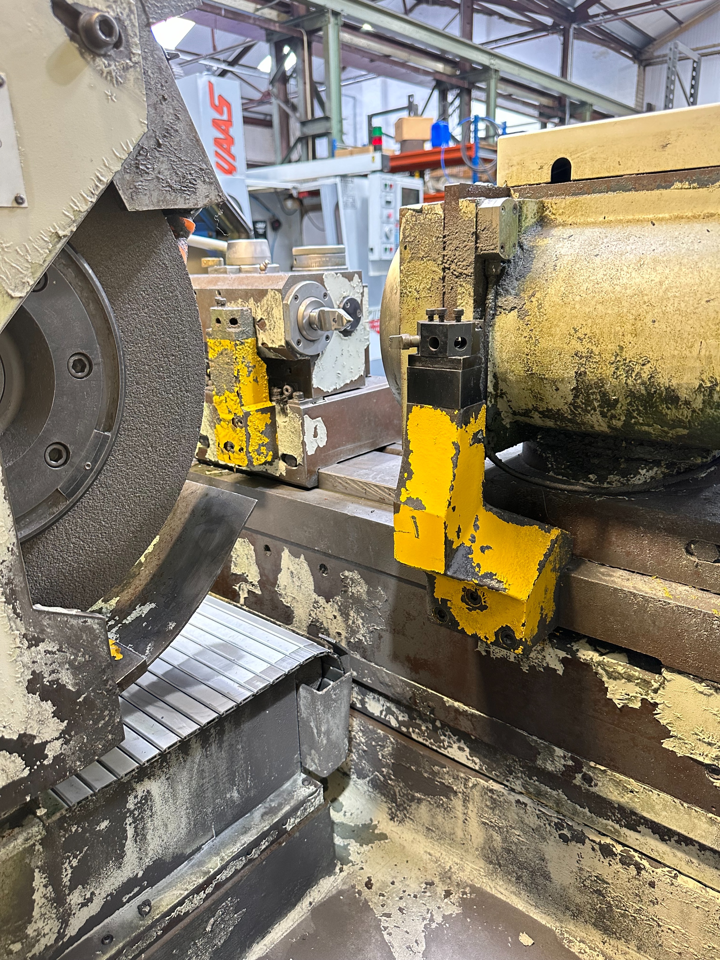 Jones & Shipman Ultramat - 650 - Easy - E NC Programmable Cylindrical Grinder
