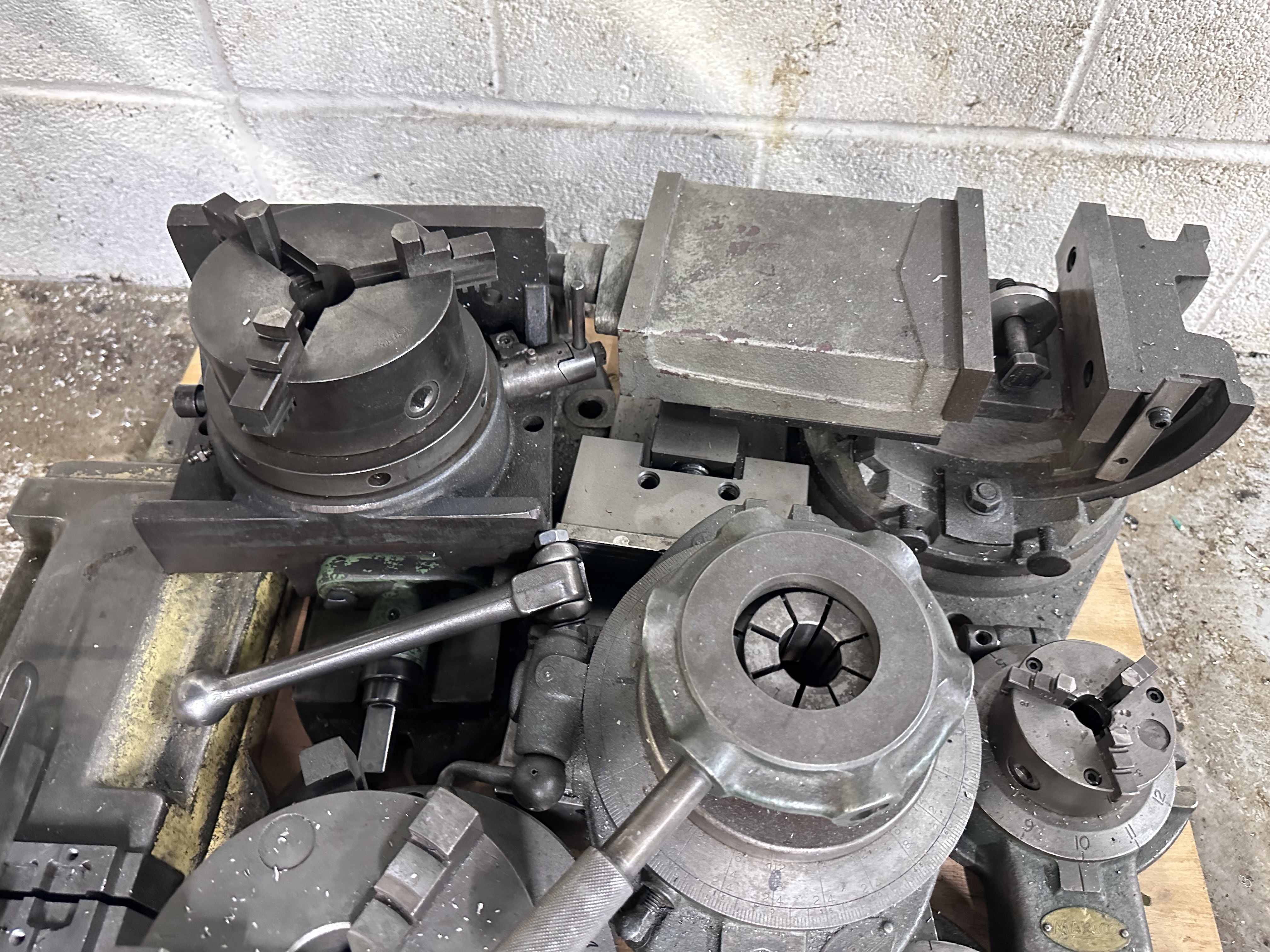 Various Machine Part Work Holding Vices & Angle Plate