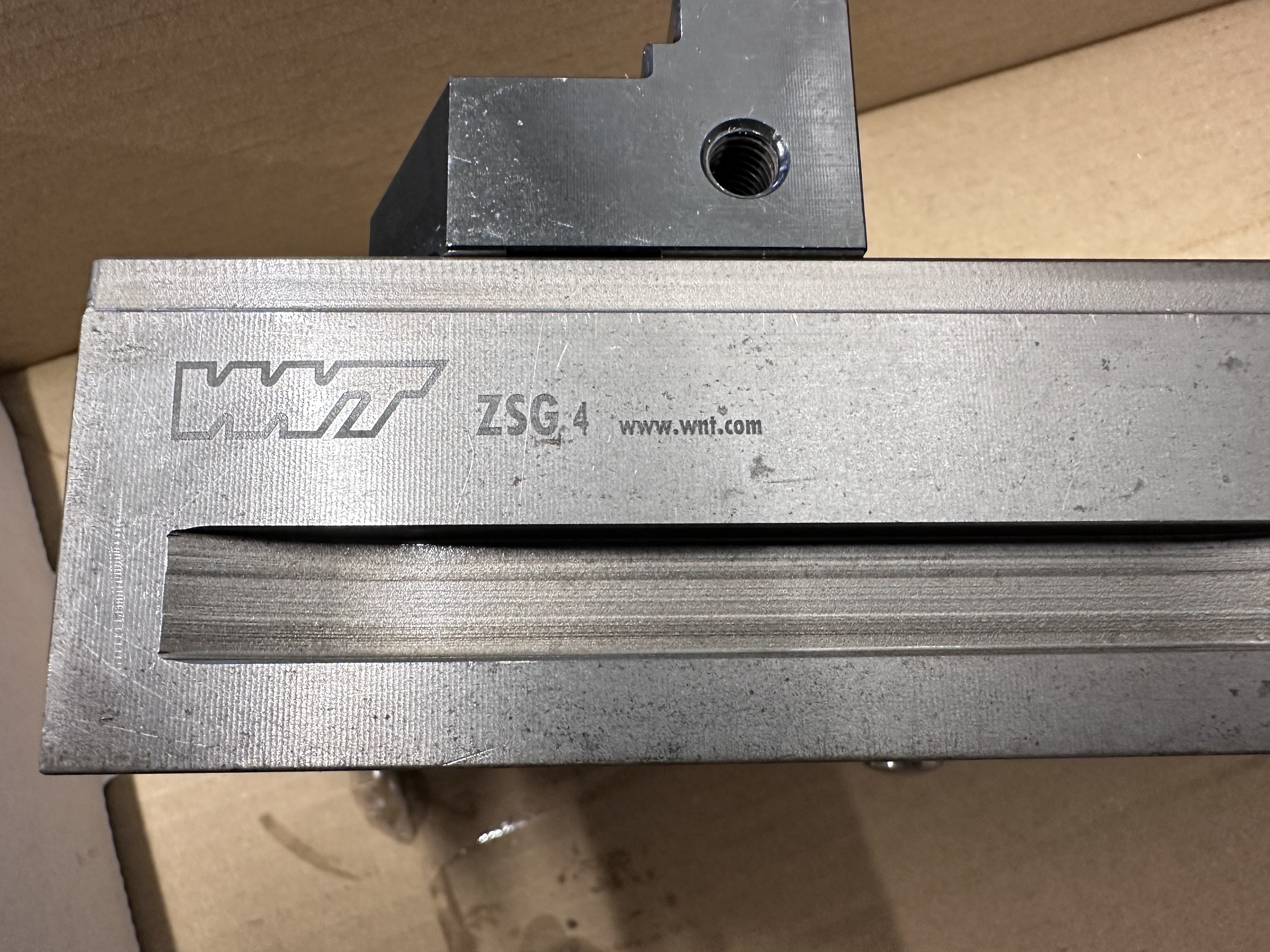 WNT Machine Vice 300mm Long, Type Z5G 4