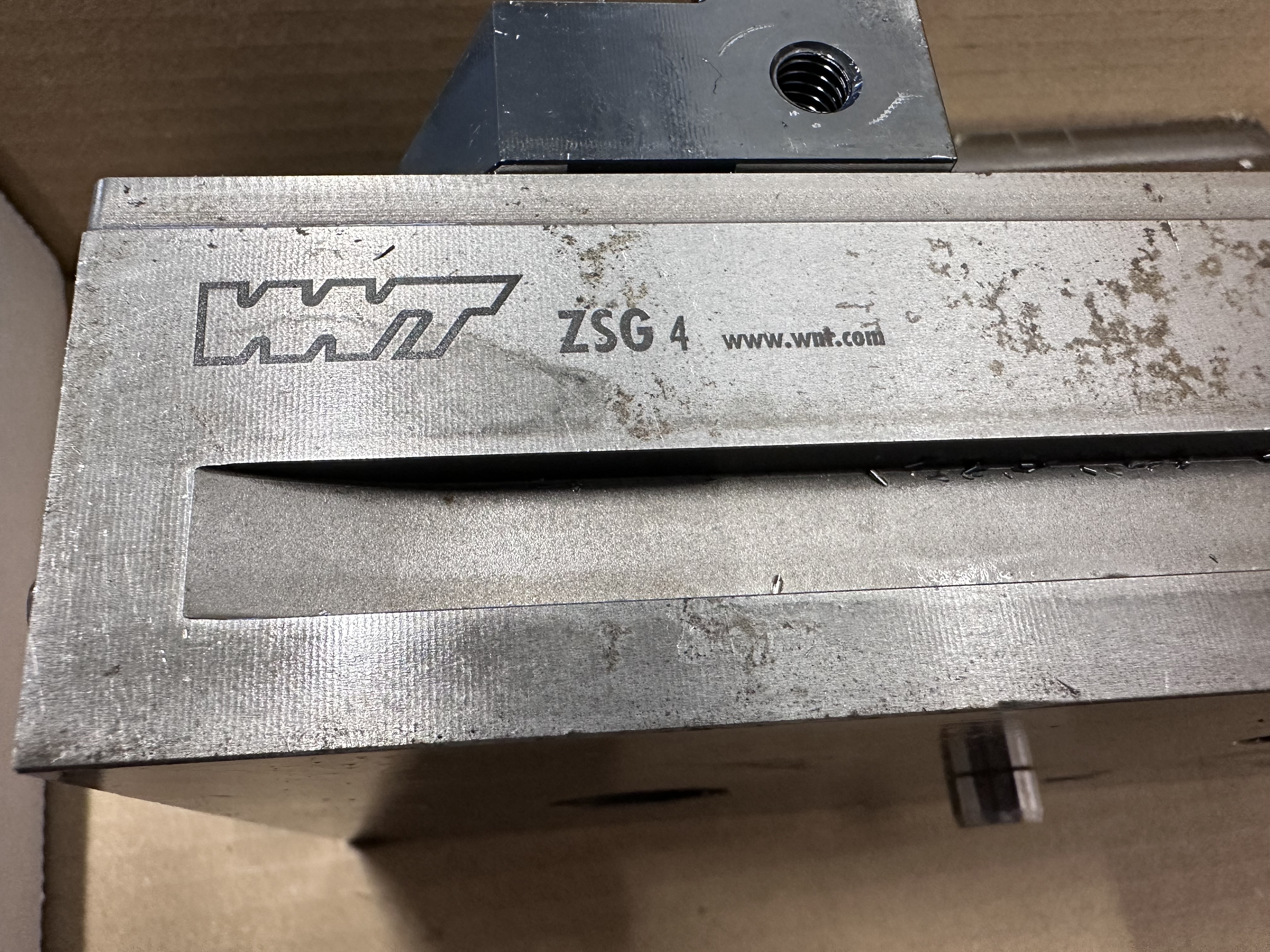 WNT Machine Vice 300mm Long, Type Z5G 4