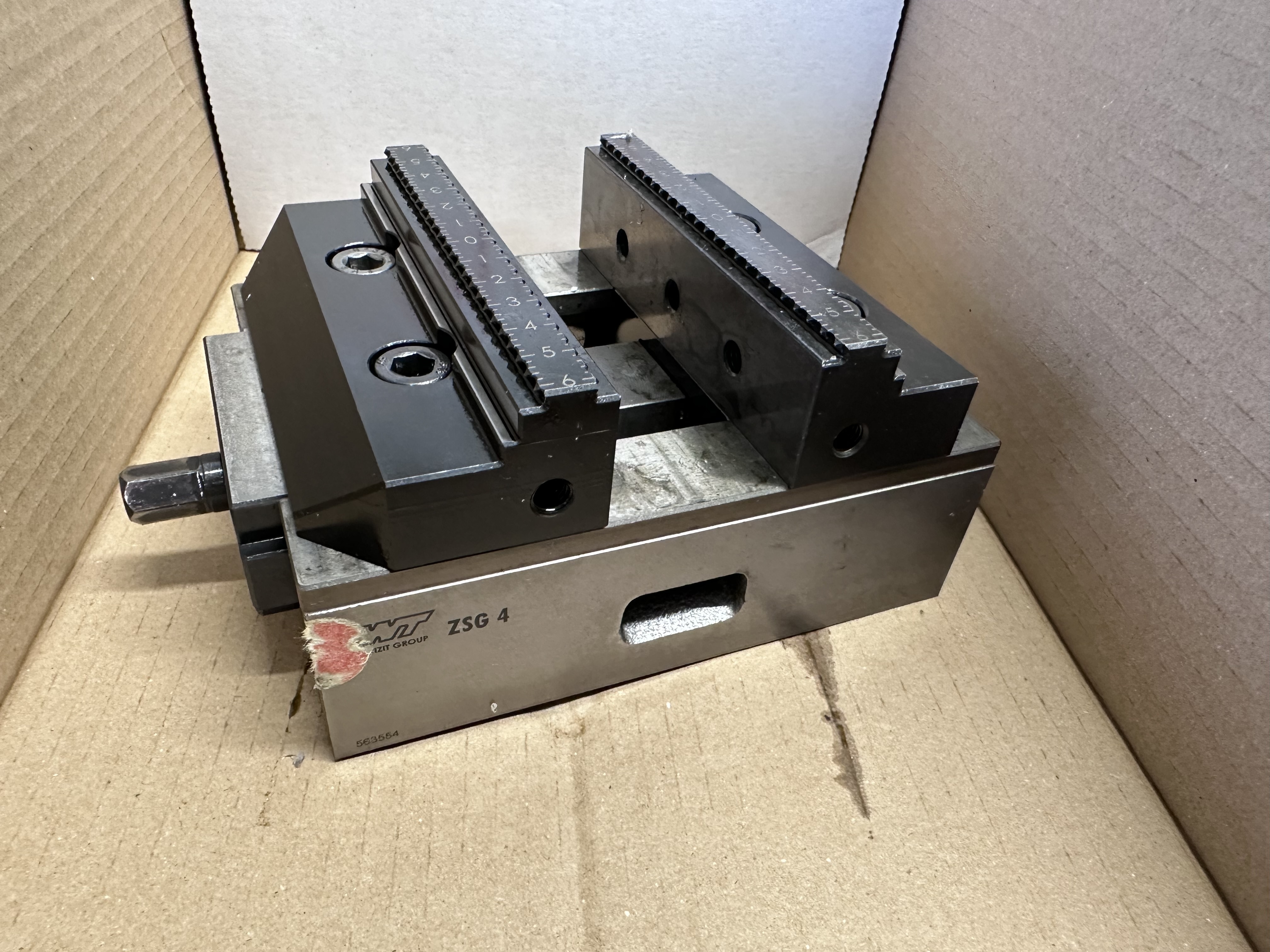 WNT Machine Vice 160mm Long, Type Z5G 4