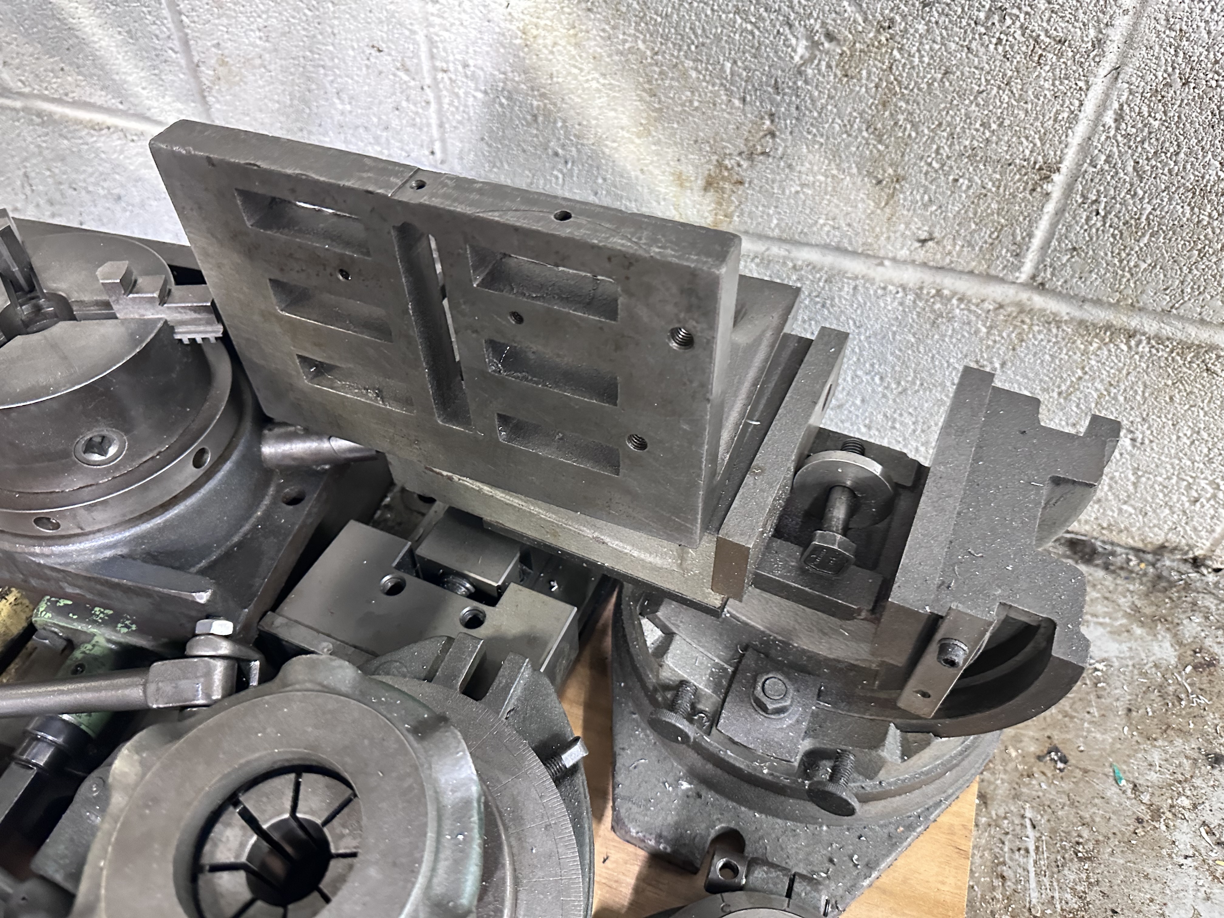 Various Machine Part Work Holding Vices & Angle Plate