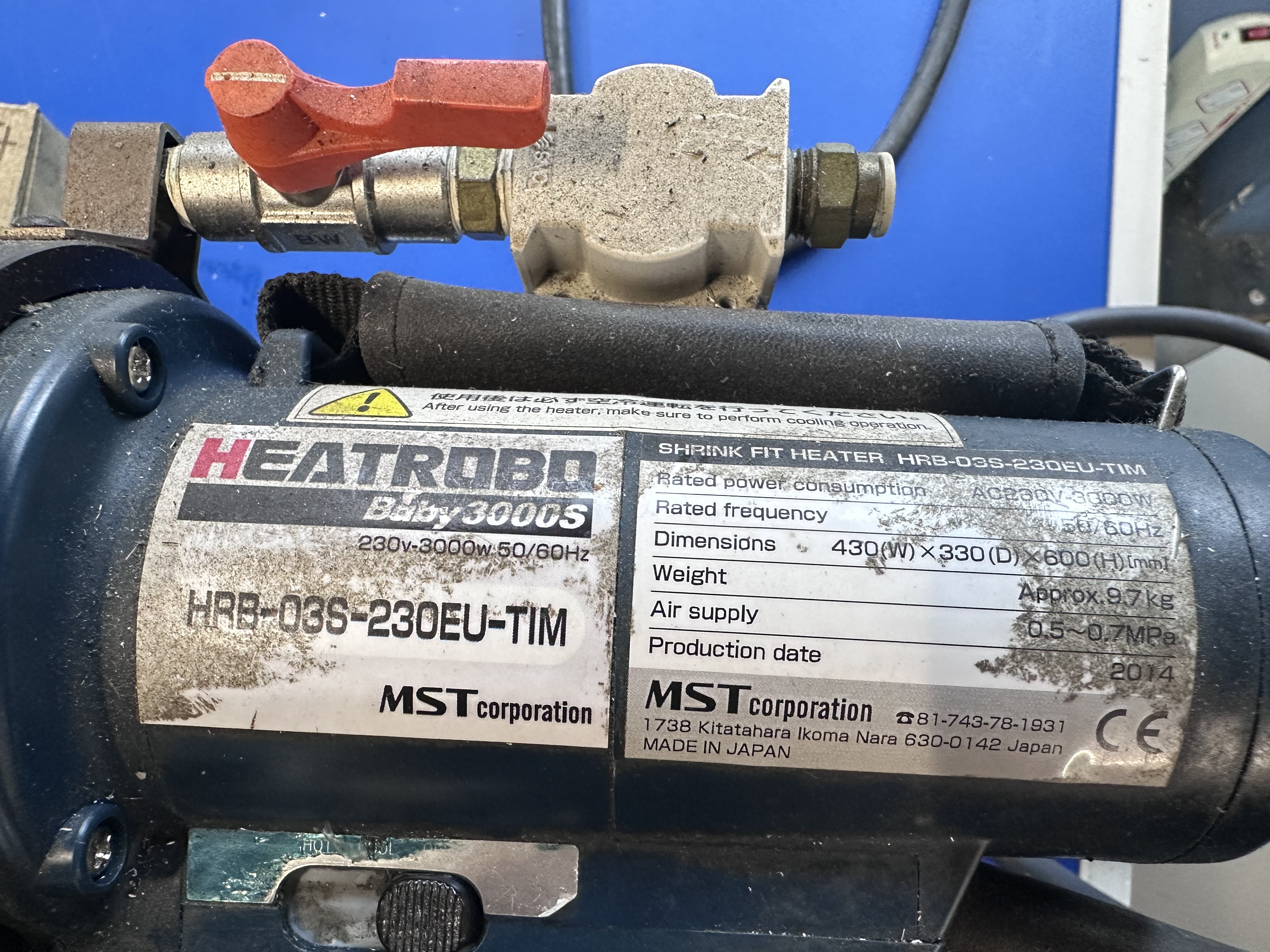 Heat Robo Shrink Fit Tool Heater on Stand