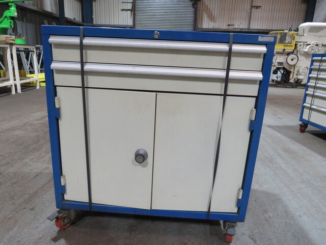 Qty of 2, 5 & 6 Drawer Cabinets