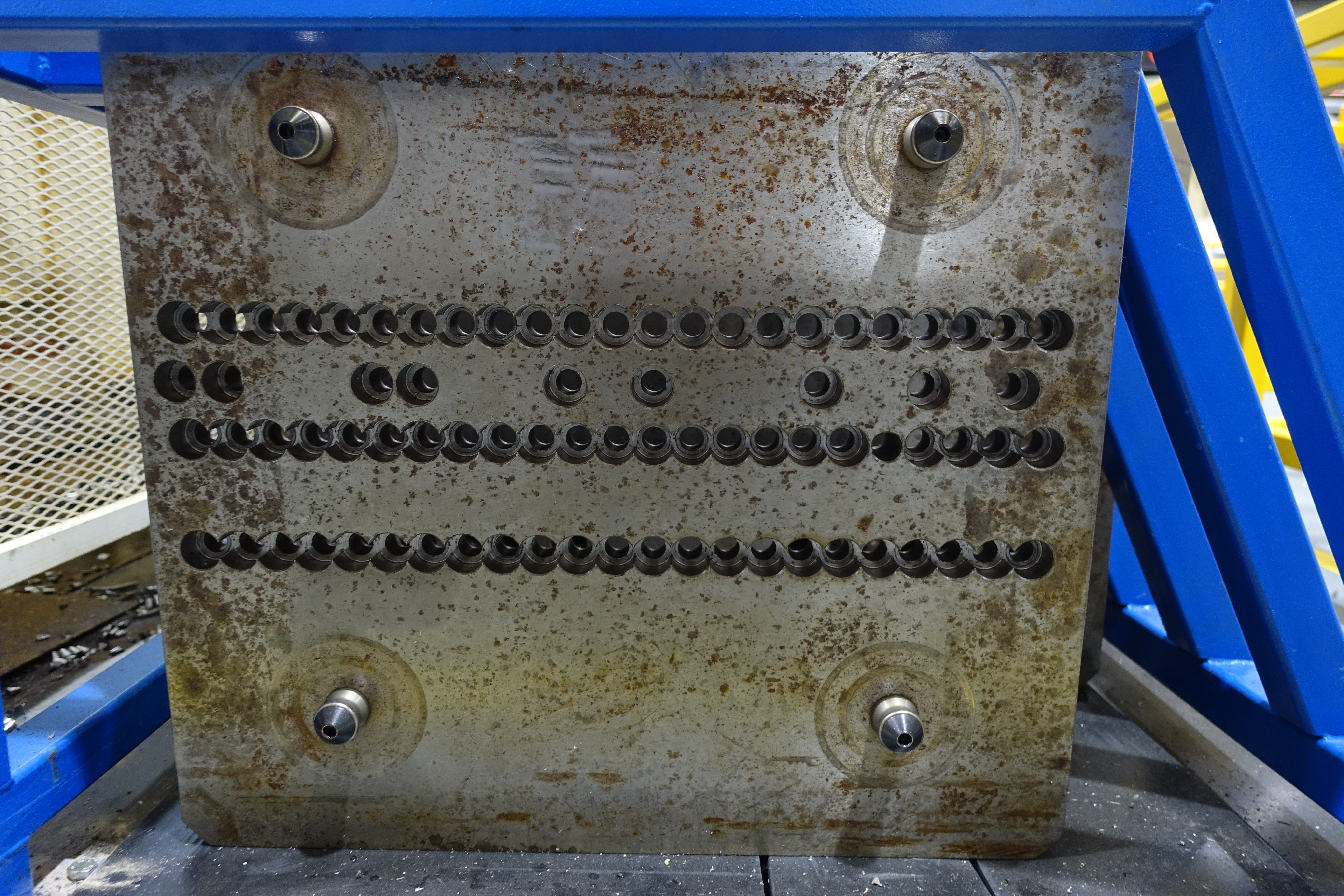 Doosan HM1000 Heavy Duty Twin Pallet Horizontal Machine Centre. (11/2009)