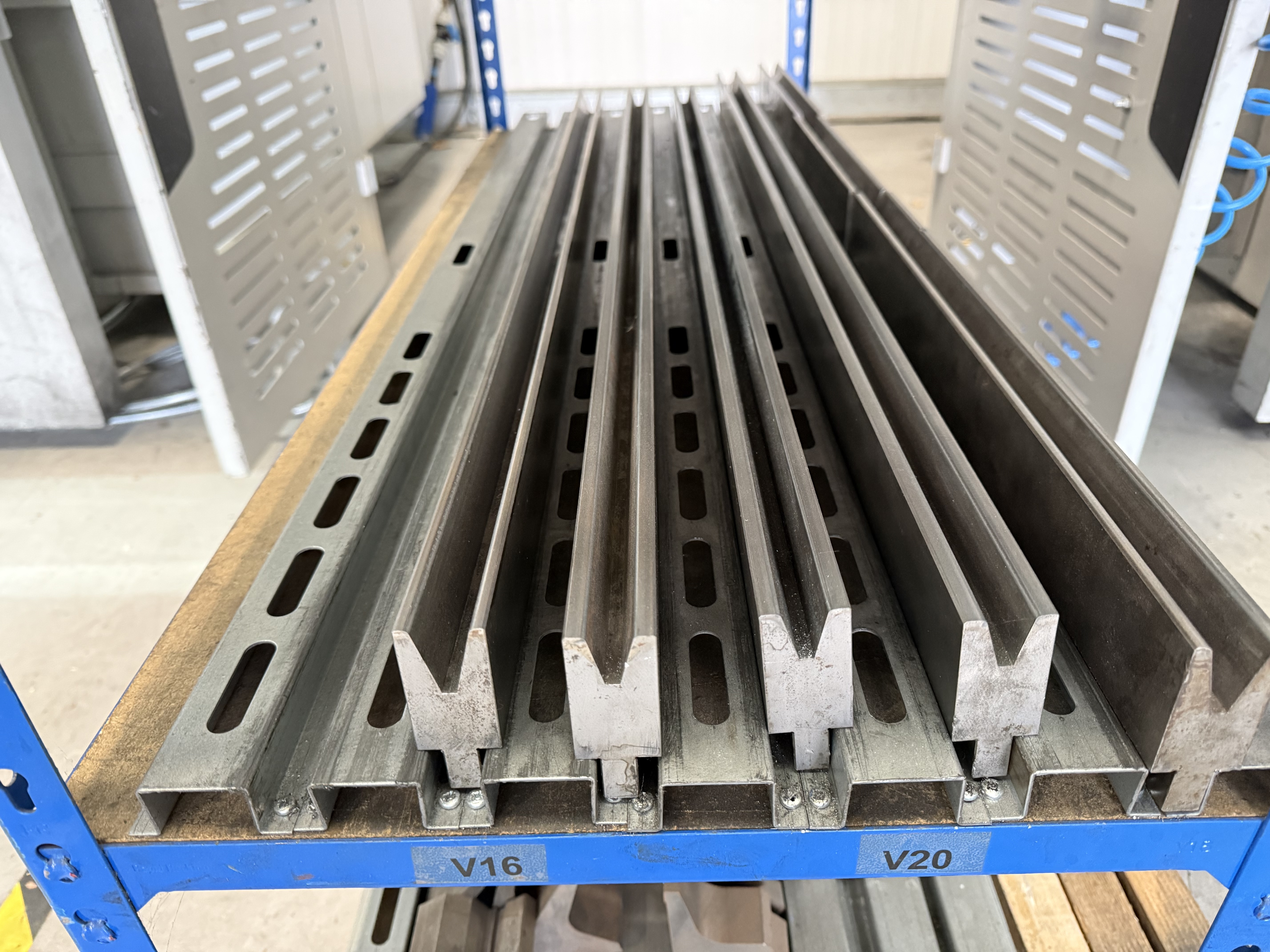 Qty of V12, V16 & V20 Tooling as lotted