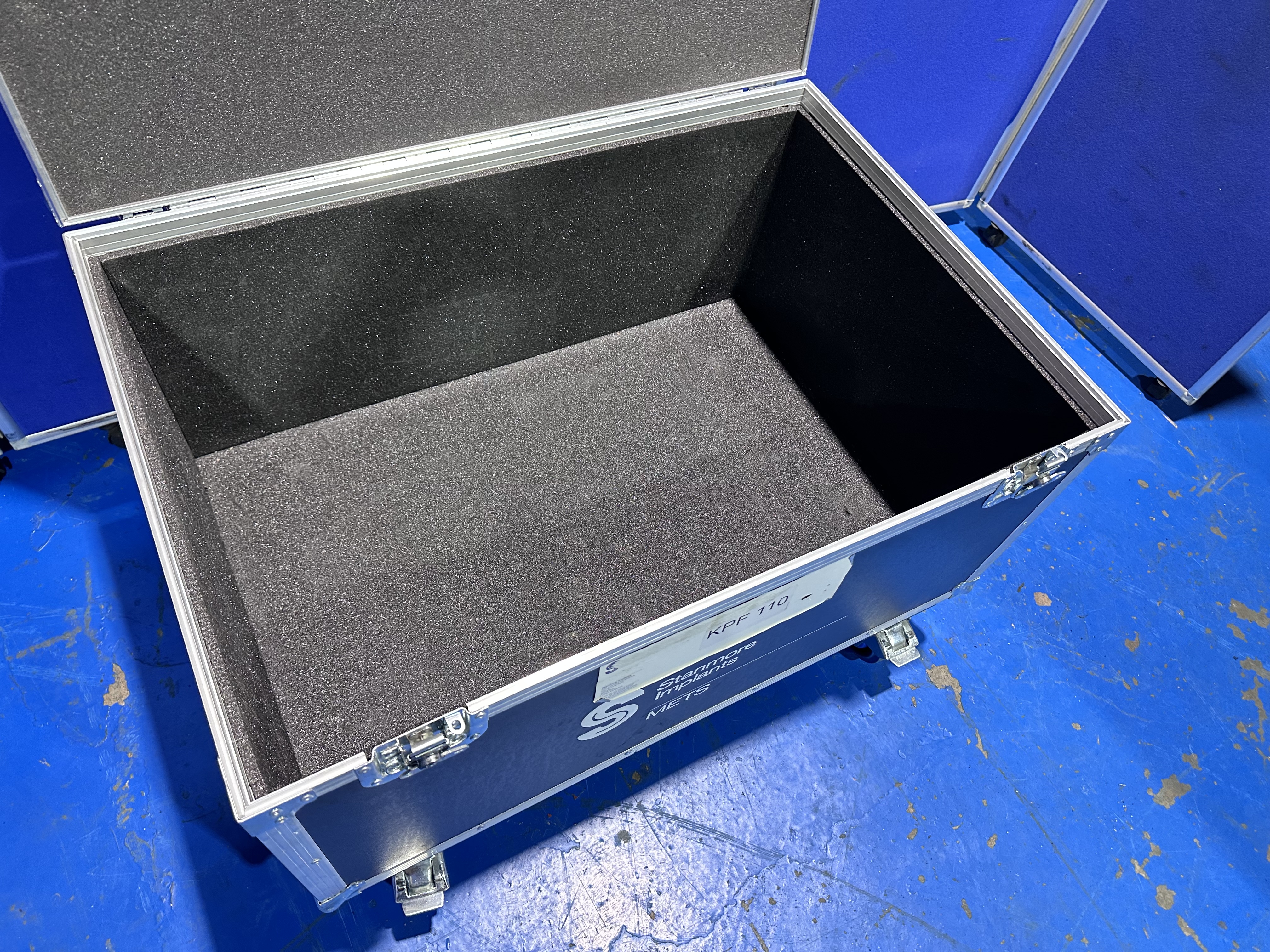 Mobile Flight Case 900mm x 615mm x 580mm