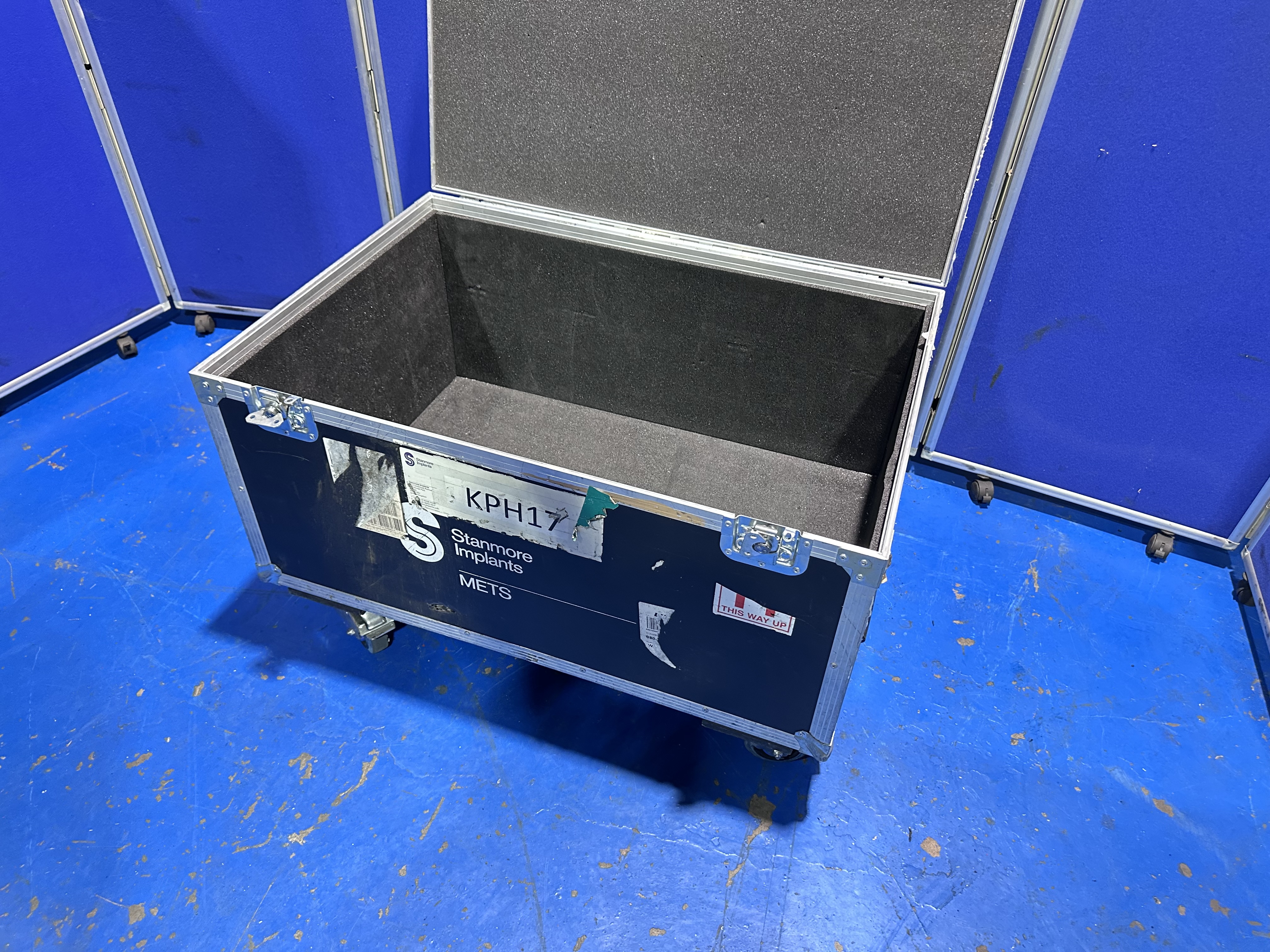 Mobile Flight Case 900mm x 615mm x 580mm