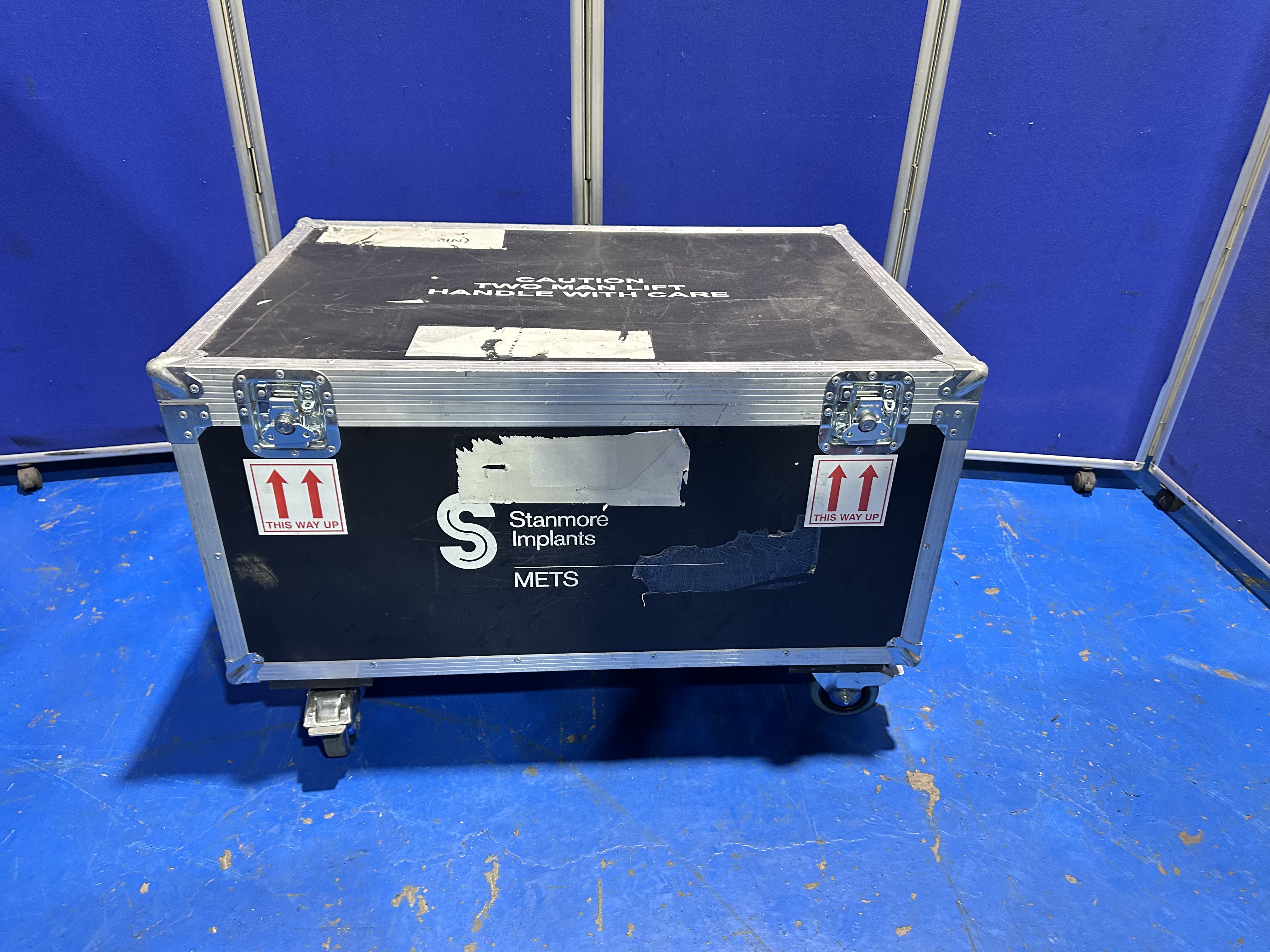 Mobile Flight Case 900mm x 615mm x 580mm