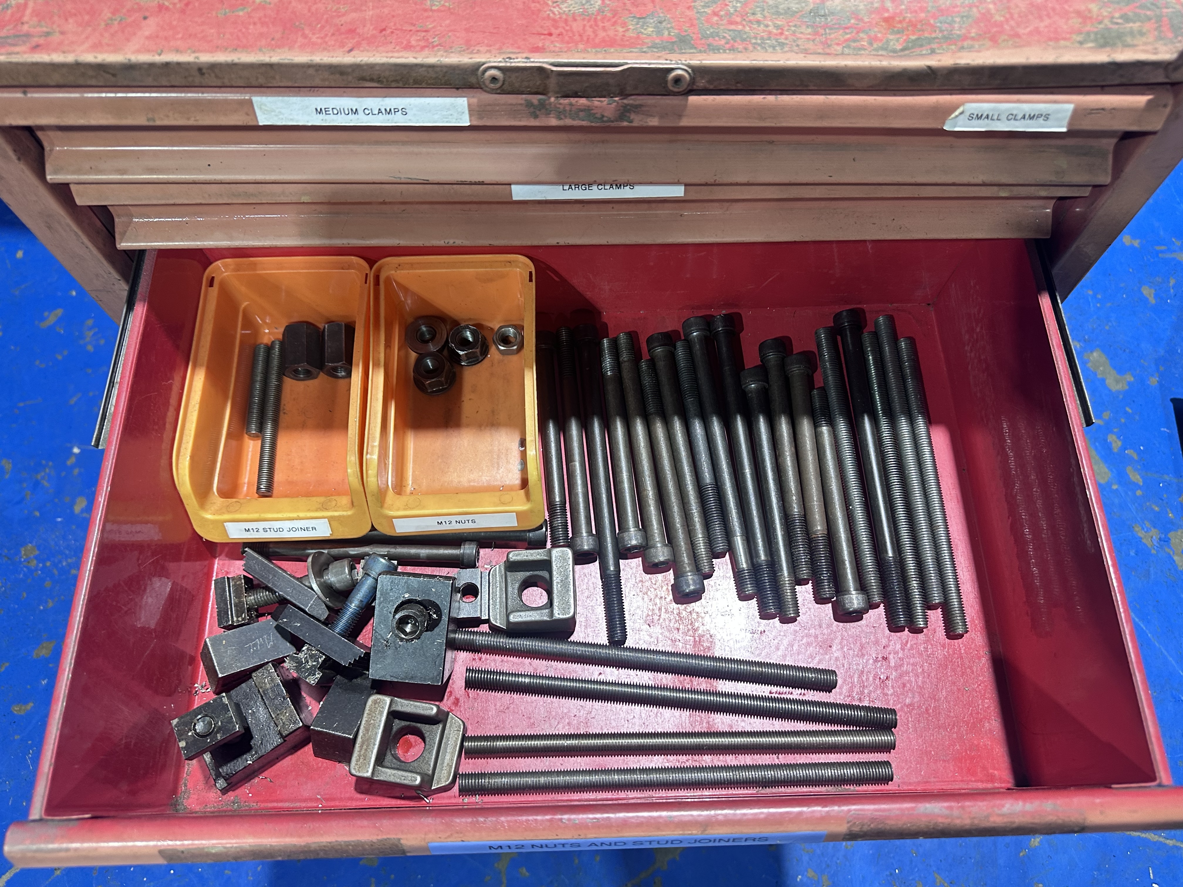 6 Drawer Mobile Cabinet with Qty of Machine Clamps