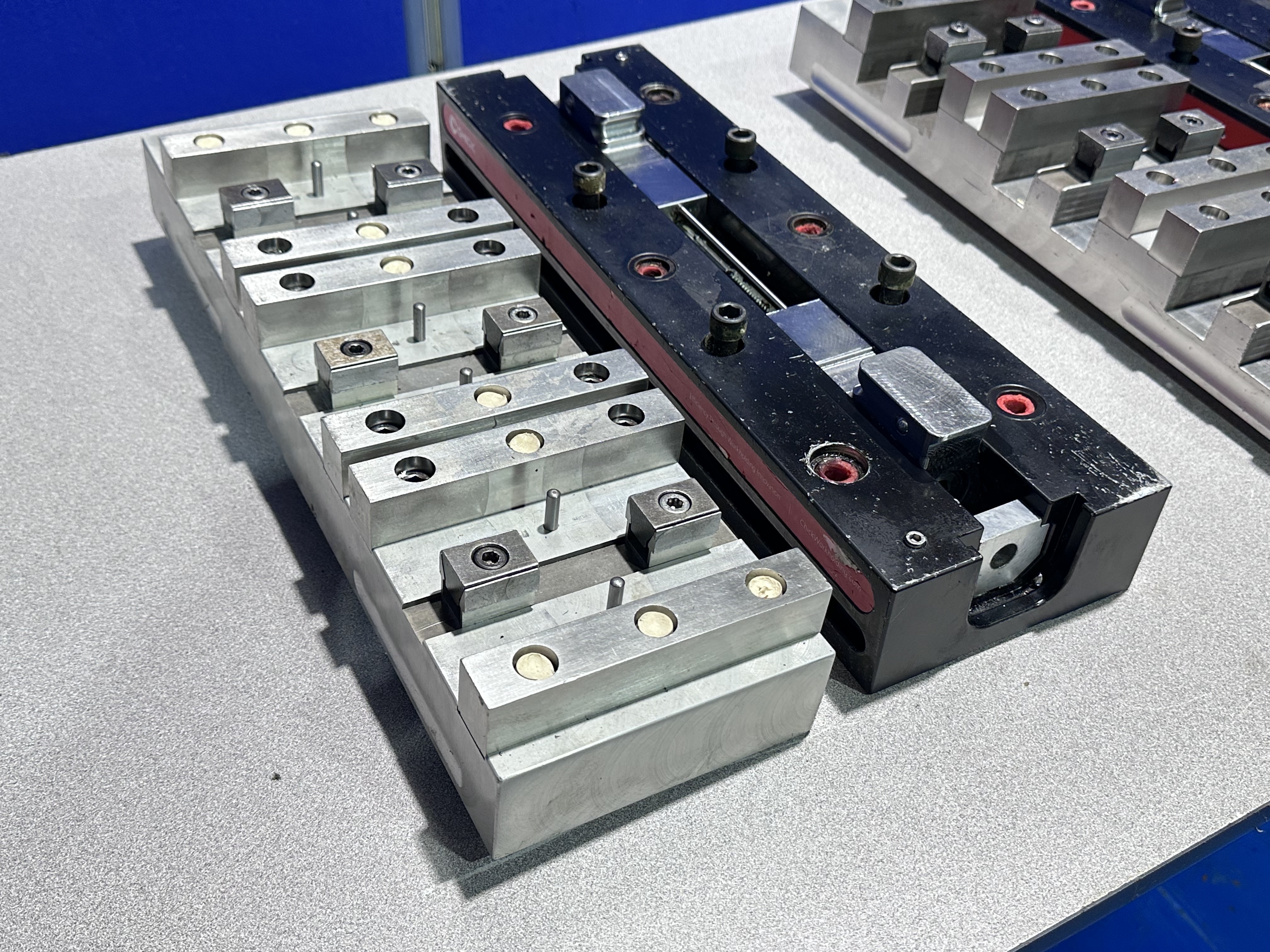 (2) x Chick 5 QL 1550 Multilok Machine Bases