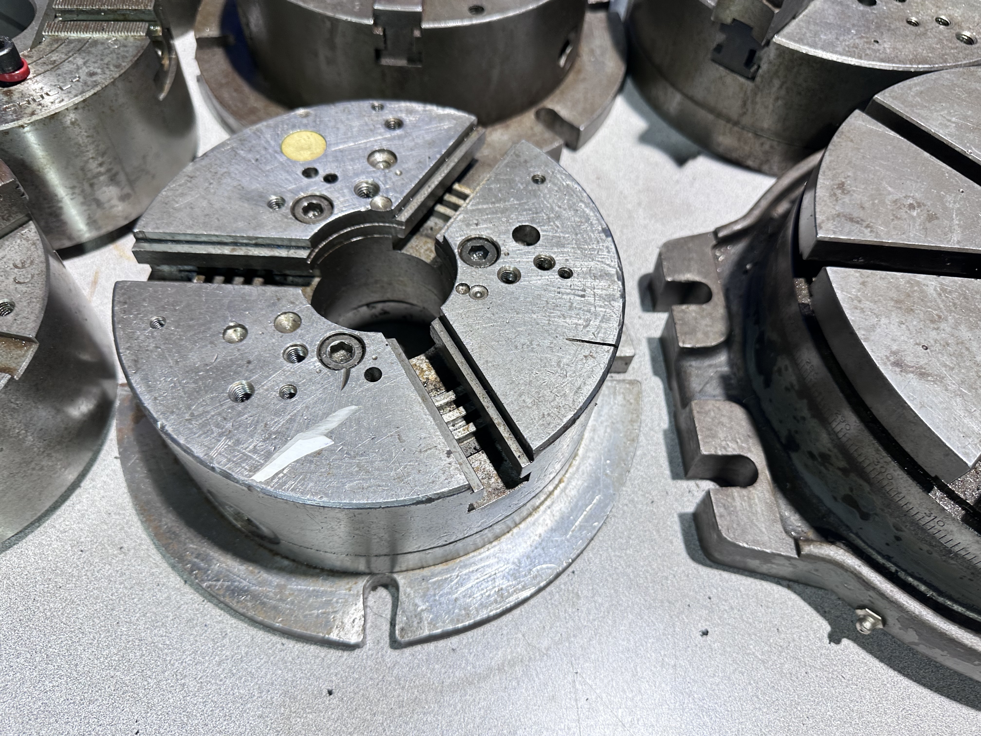 Various Size Chucks & Rotary Table