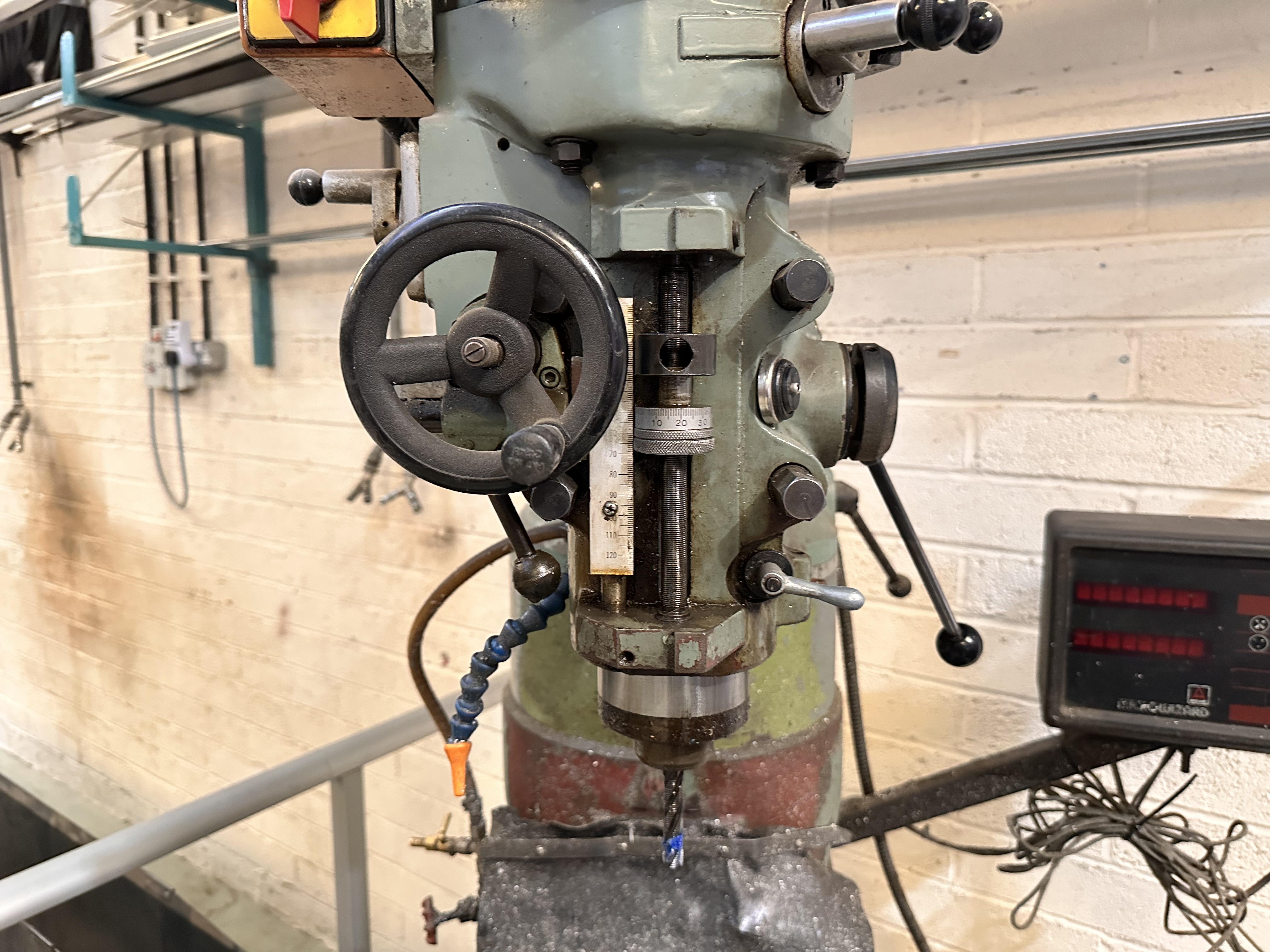 Chen Ho Manual Milling Machine CHU 1500s