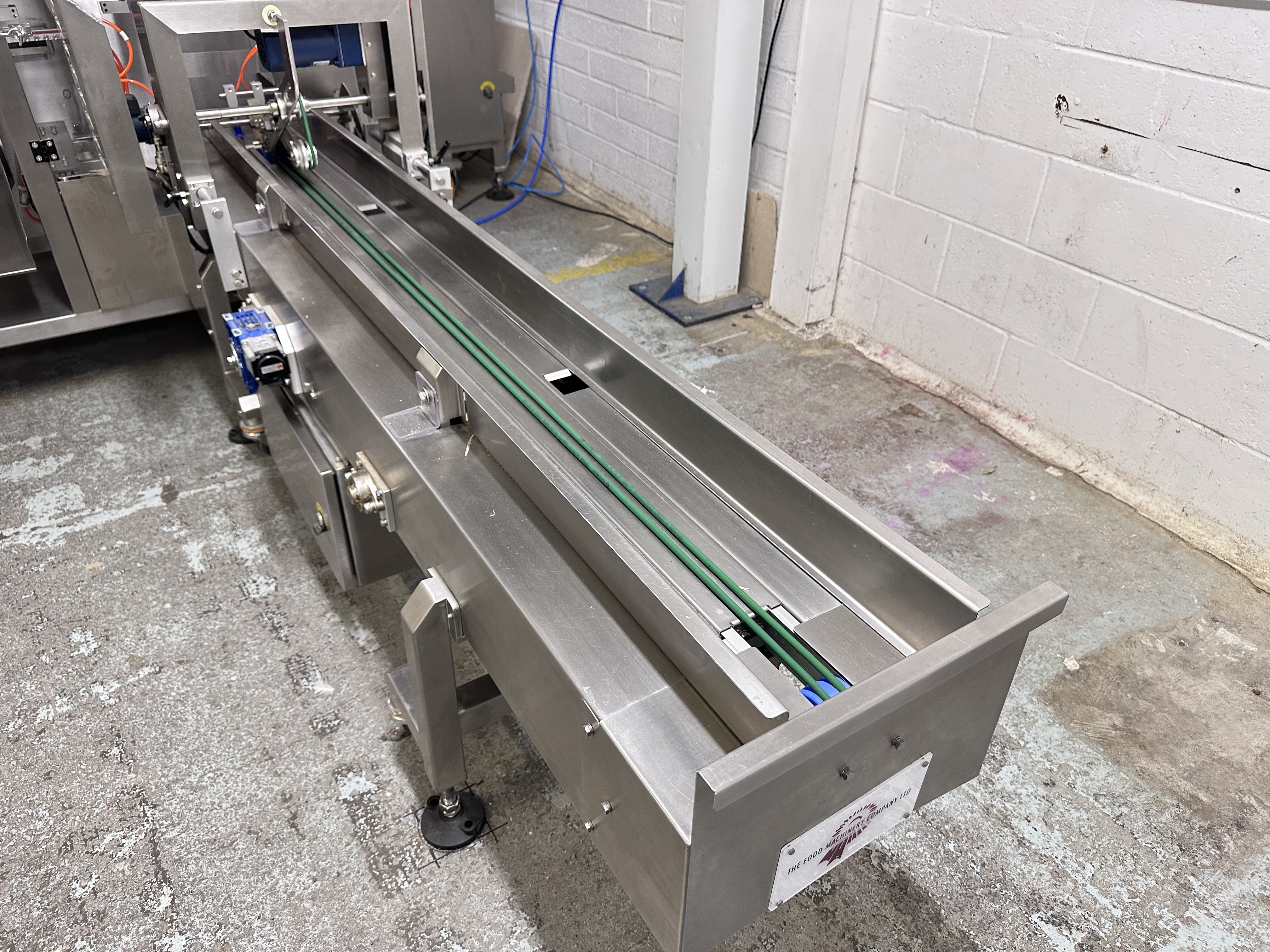 Mini Linear Doy Pack 210 Filler with Pouch Cassette to Infeed Open, Fill and Seal Pouch (2022)