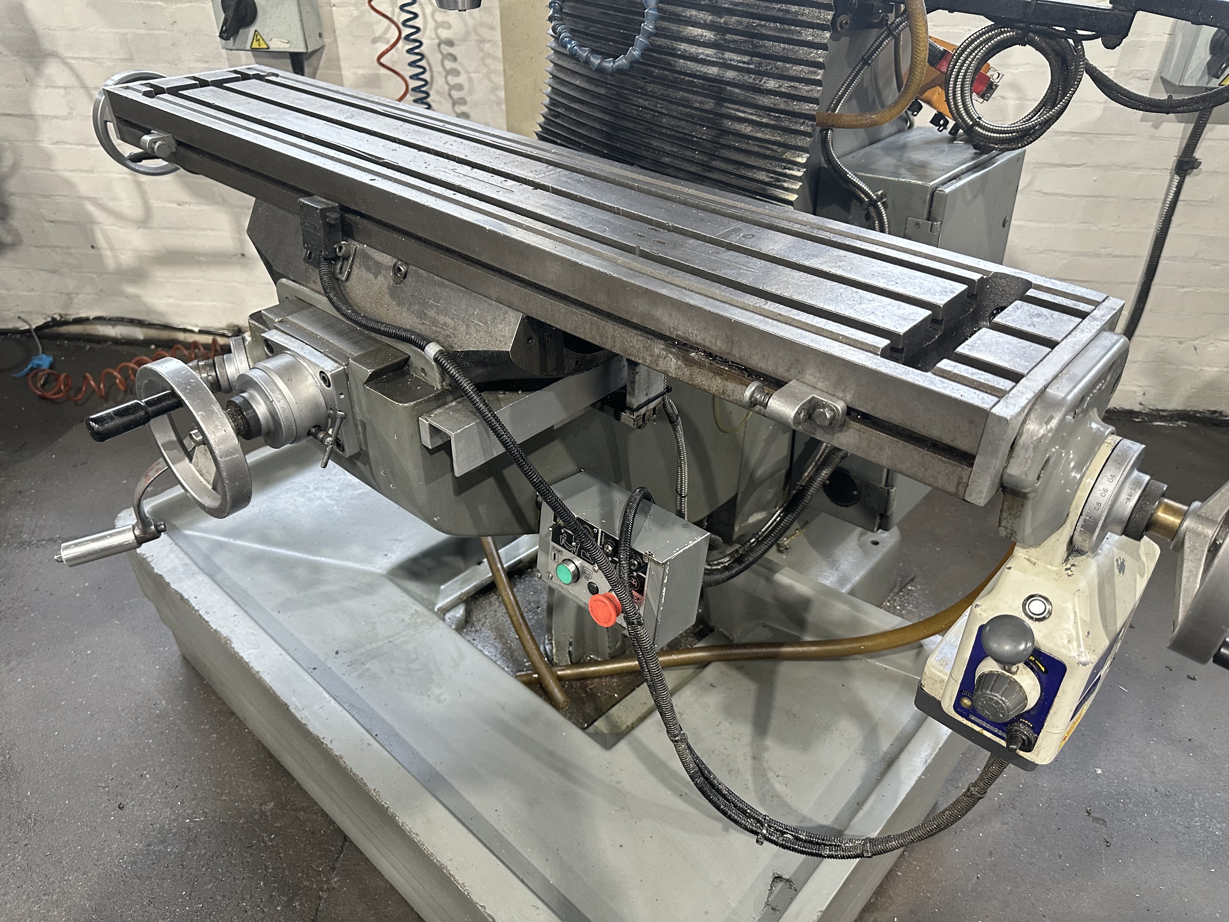 Bridgeport Series 1 2Hp Turret Head Milling Machine