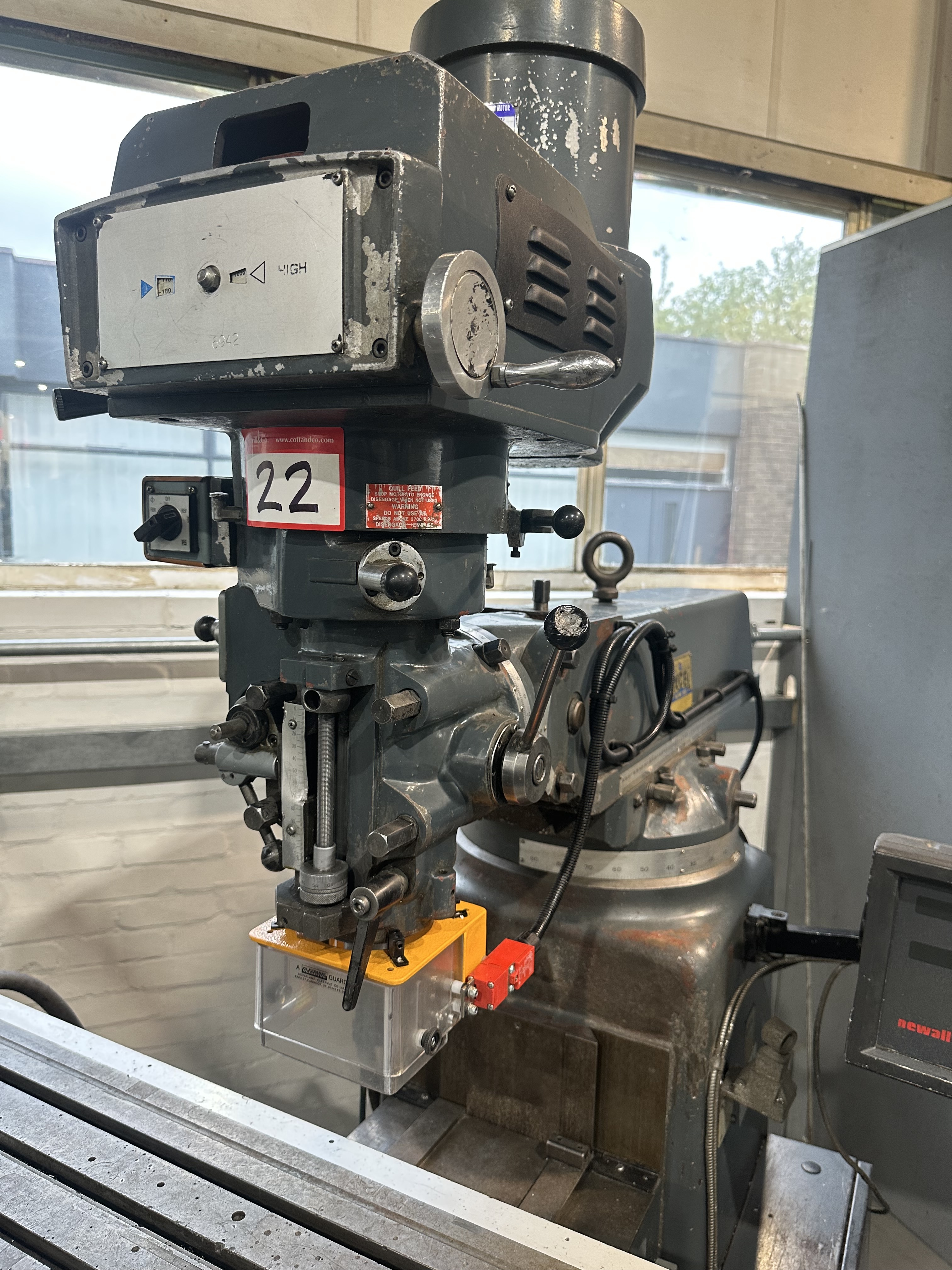 Excel PKTM 380VA Turret Head Milling Machine (1997)