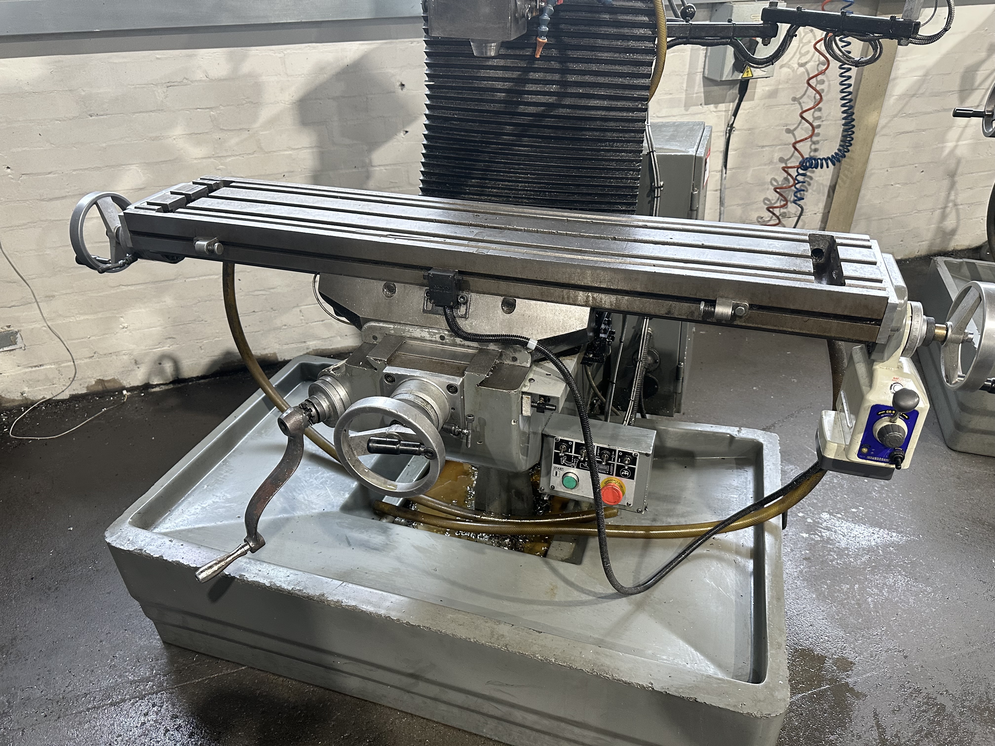 Bridgeport Series 1 2Hp Turret Head Milling Machine